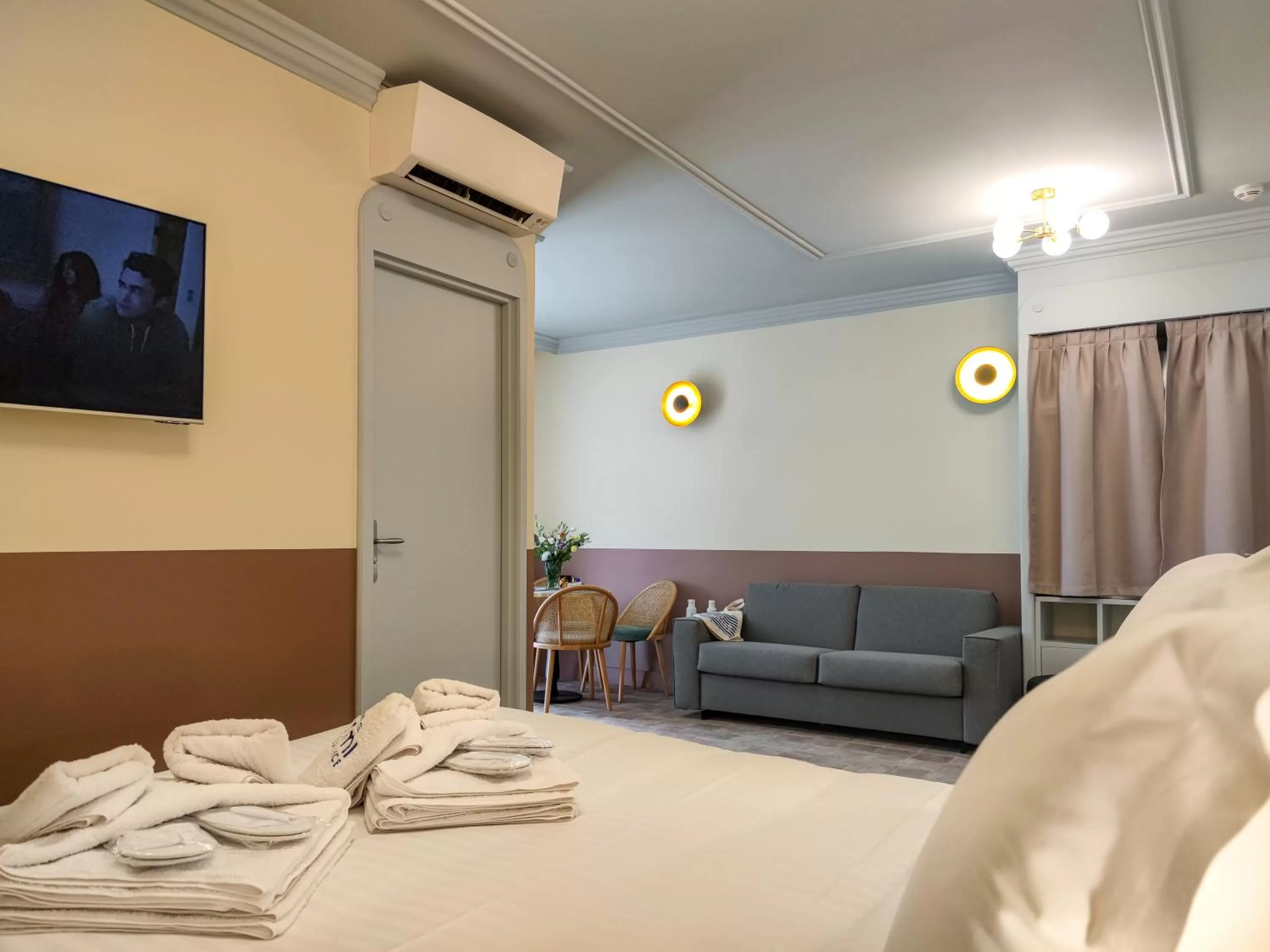 Photo of the whole room, Bed in Hotel Aparthotel AMMI Vieux Nice