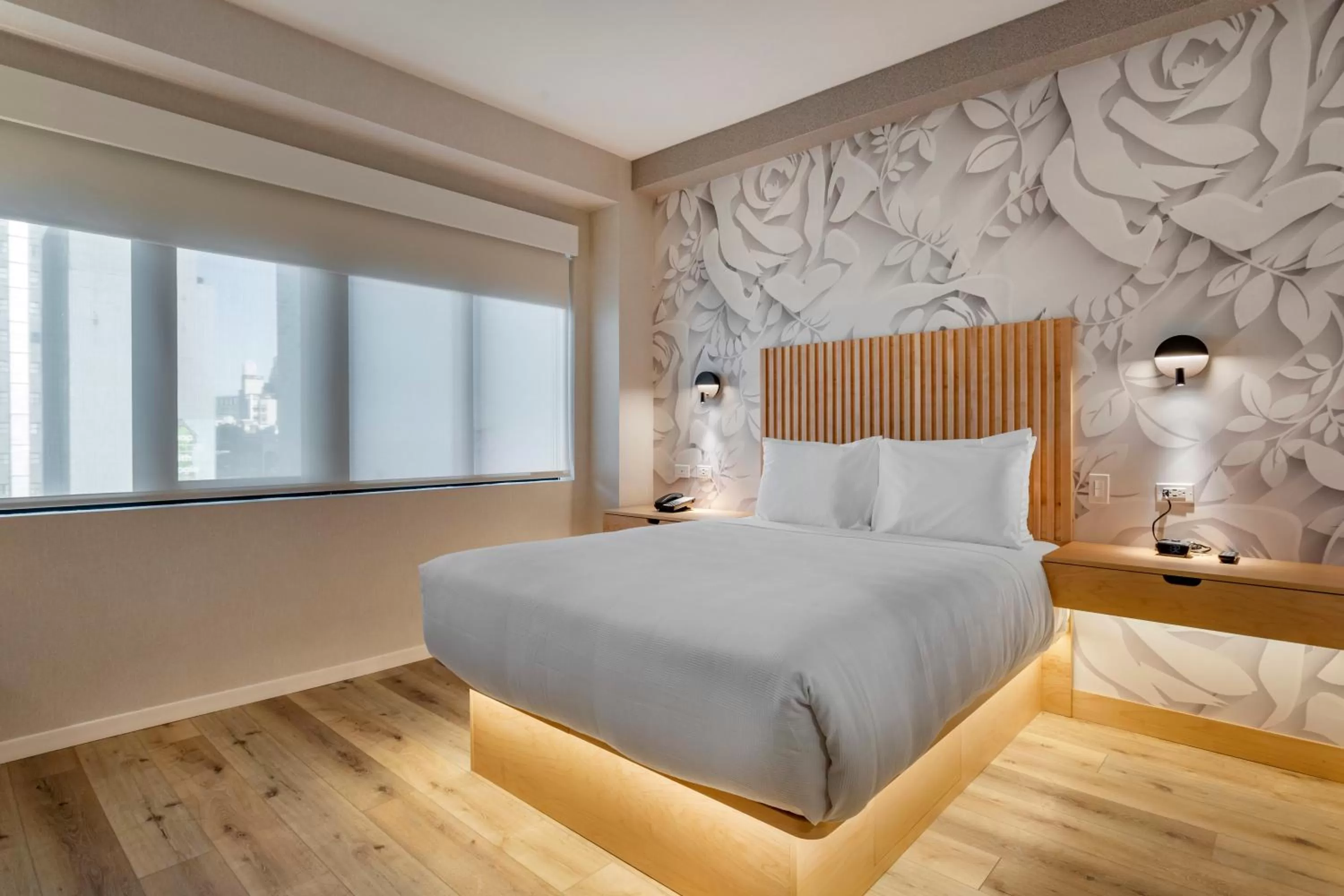 Bed in Best Western Plus Soho Hotel