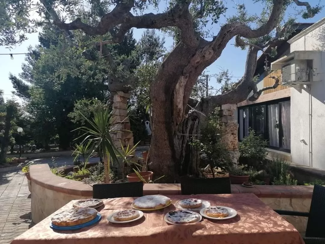 Property building in L'Isola Felice e Trulli Sotto Le Stelle