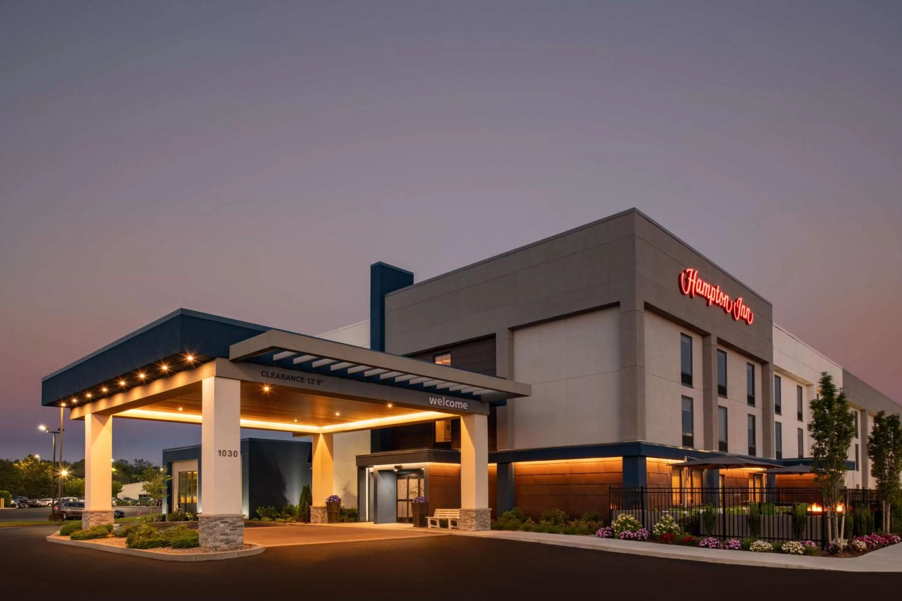Property building in Hampton Inn Seekonk