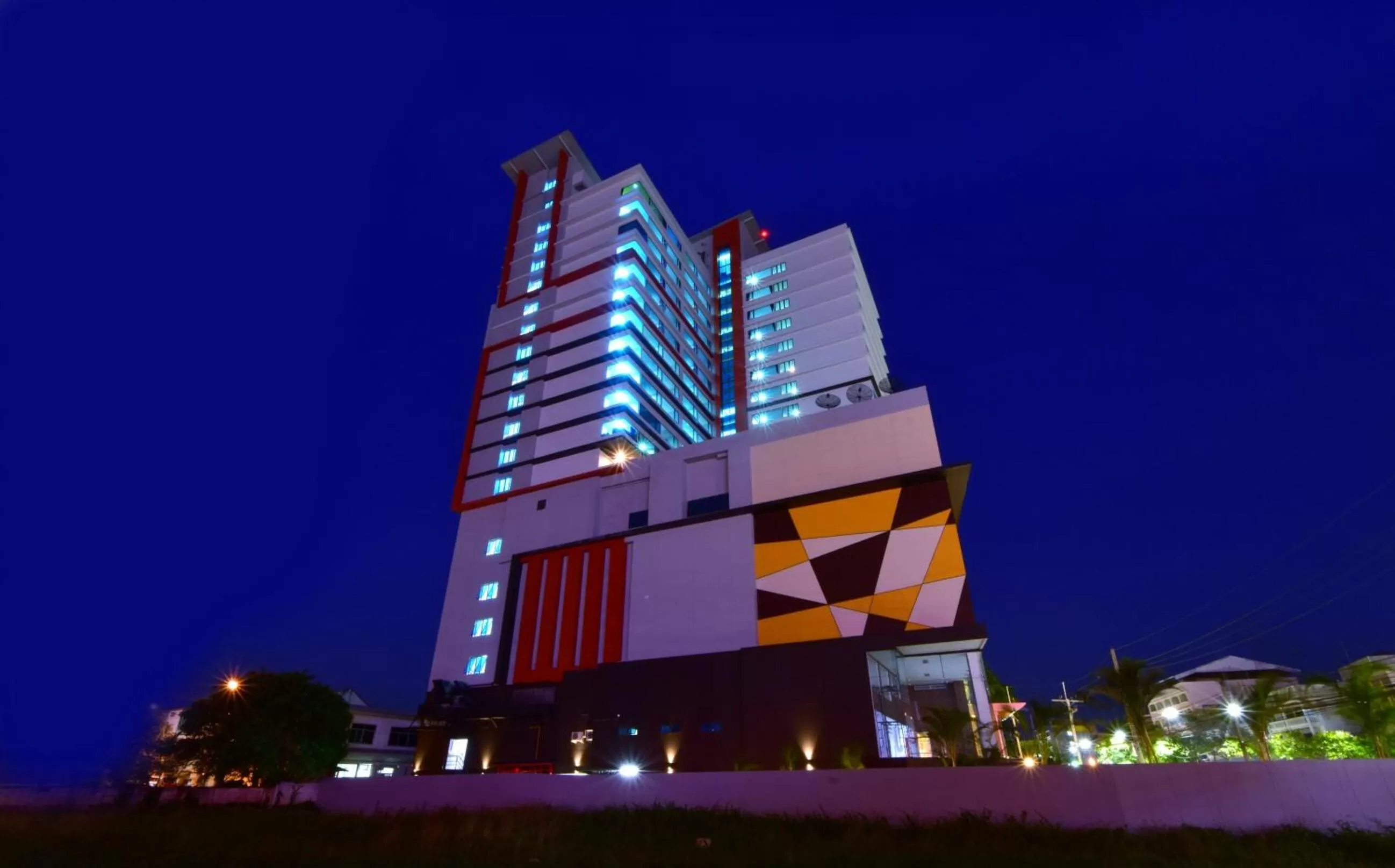 Facade/entrance in Siam Oriental Hotel