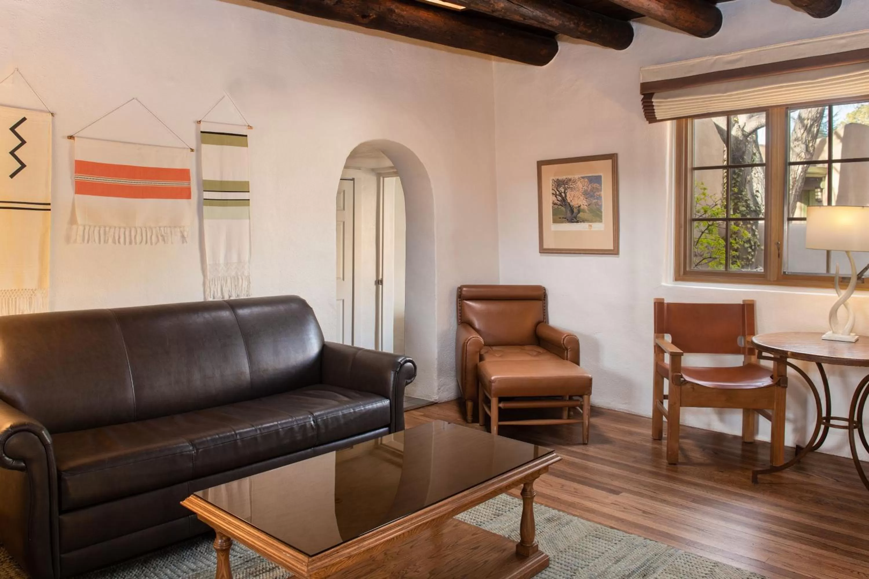 Living room in La Posada De Santa Fe, a Tribute Portfolio Resort & Spa