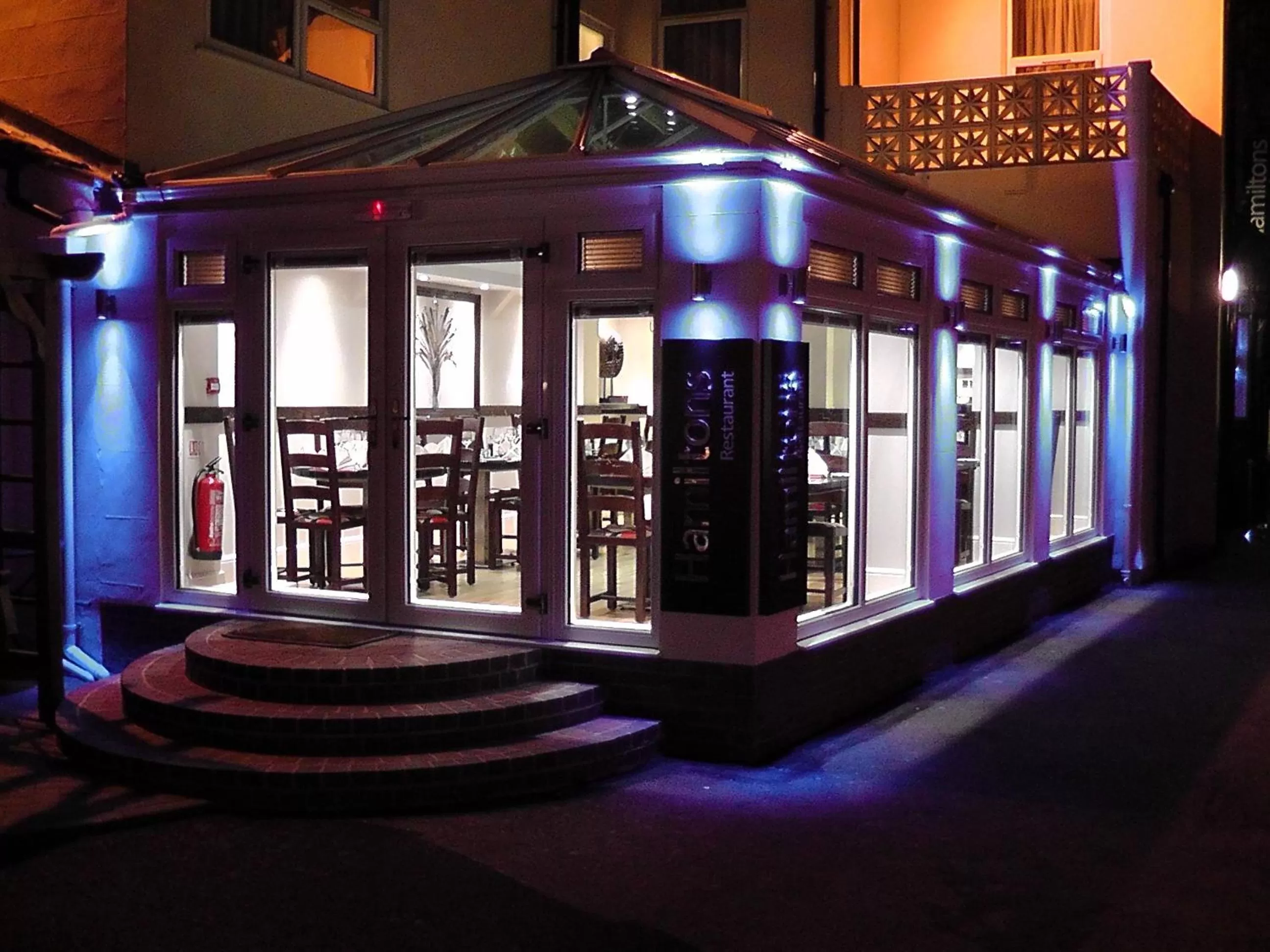 Restaurant/places to eat in A Park View Hotel