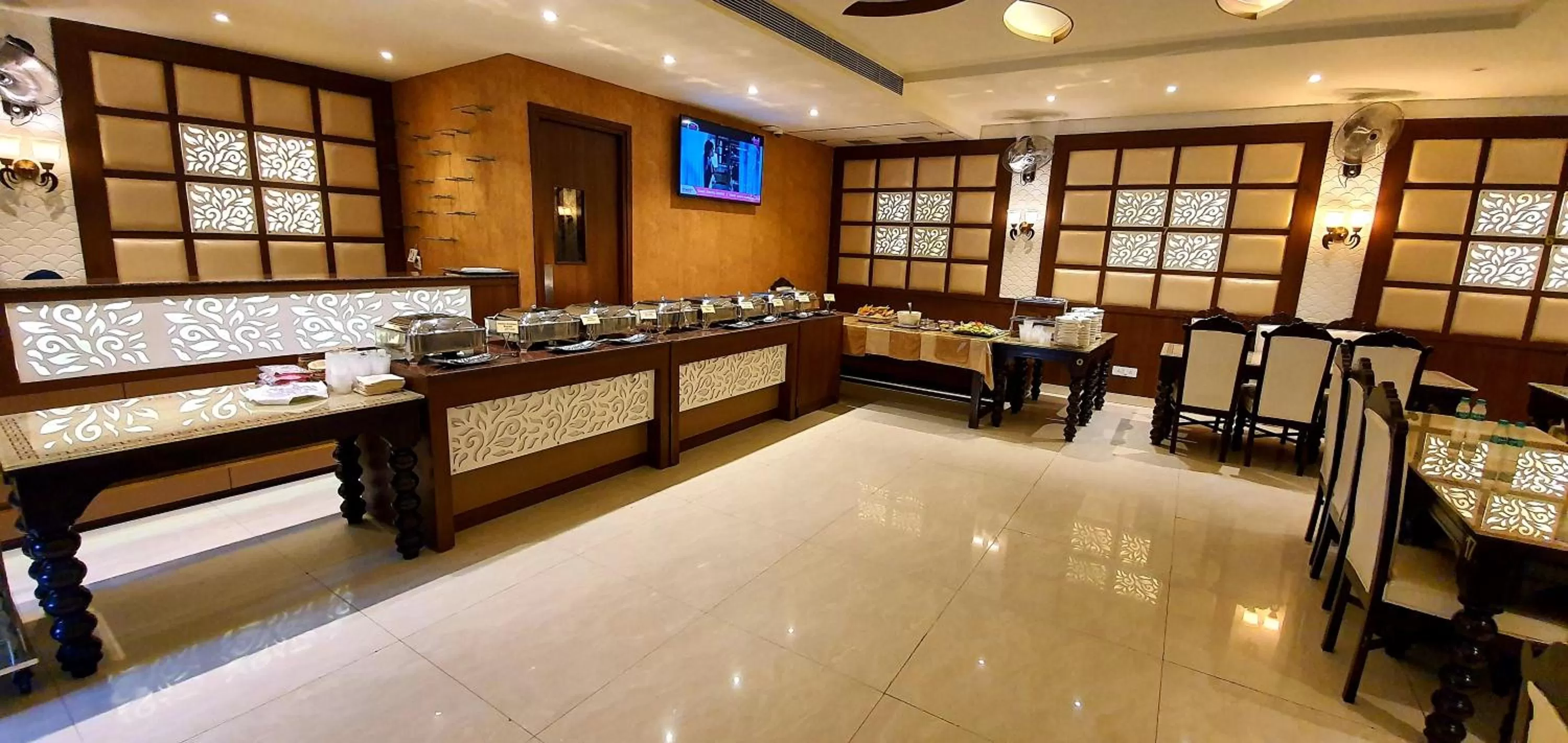 Hotel Makhan Residency