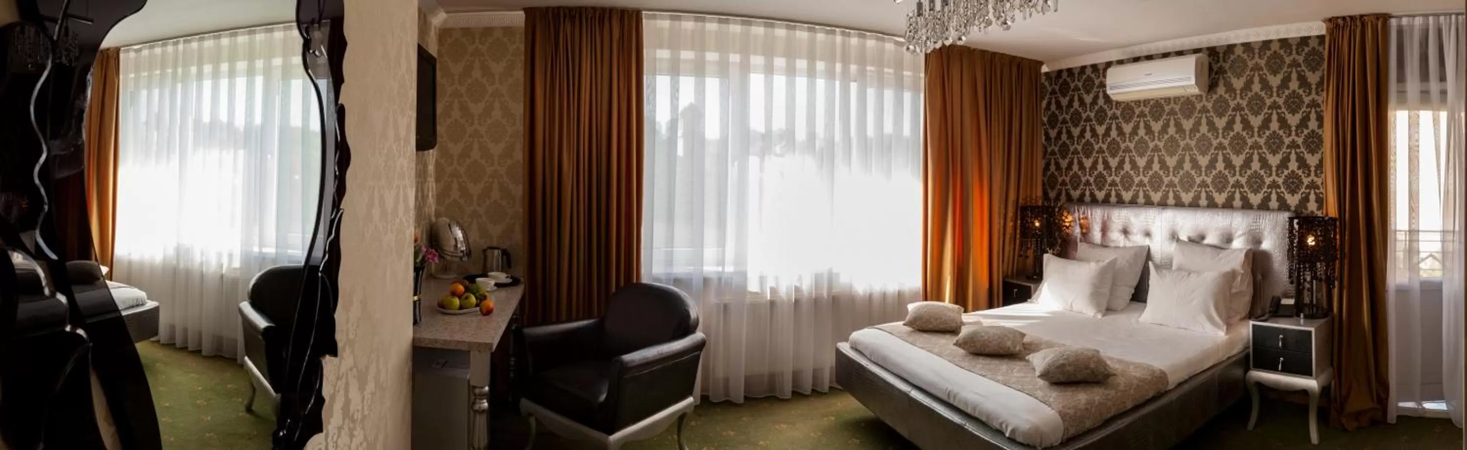 Photo of the whole room, Bed in Weekend Boutique Hotel