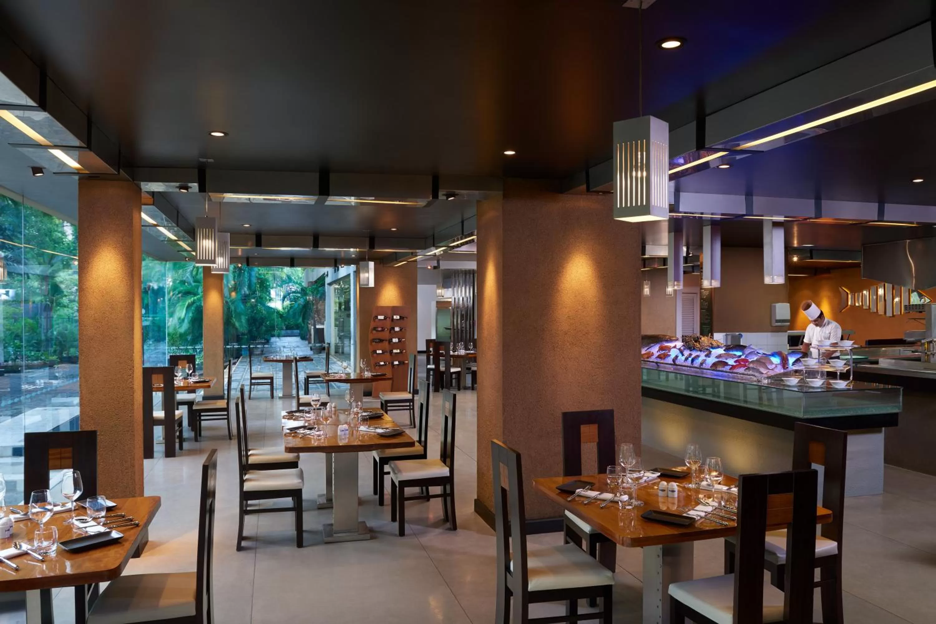 Restaurant/places to eat in Cinnamon Grand Colombo