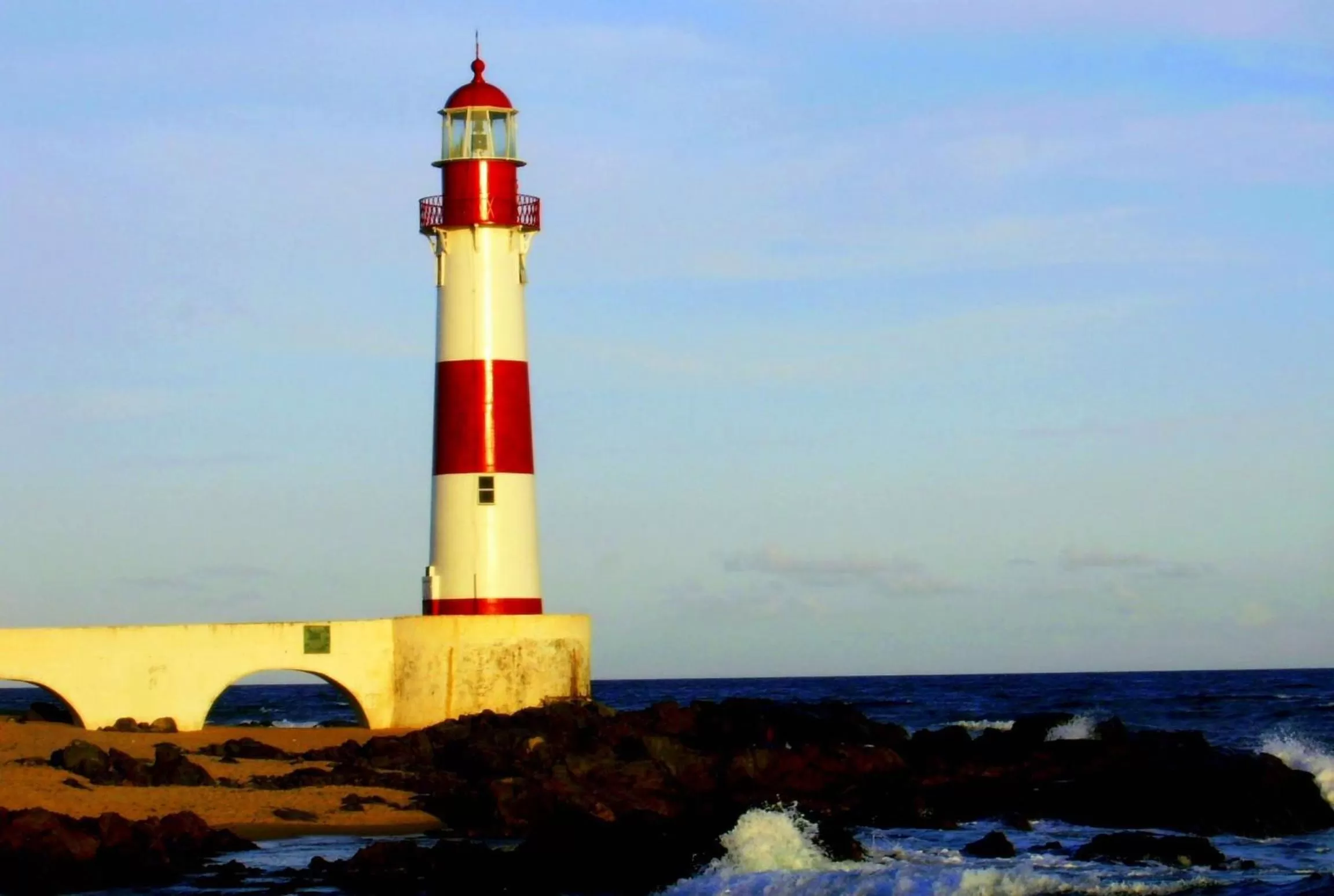 Area and facilities in Farol de Itapuã Praia Hotel