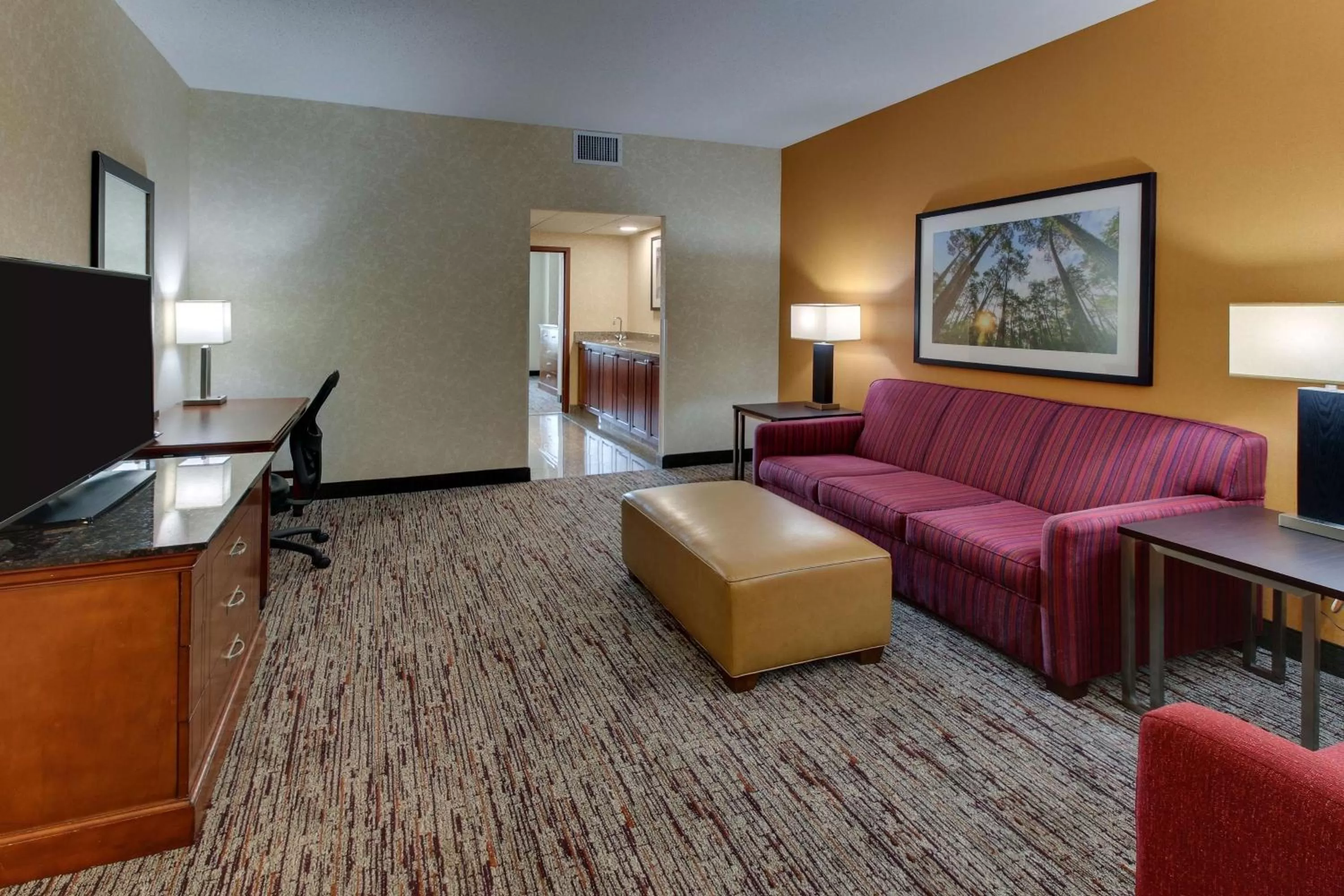 Superior King Suite in Drury Inn & Suites Meridian