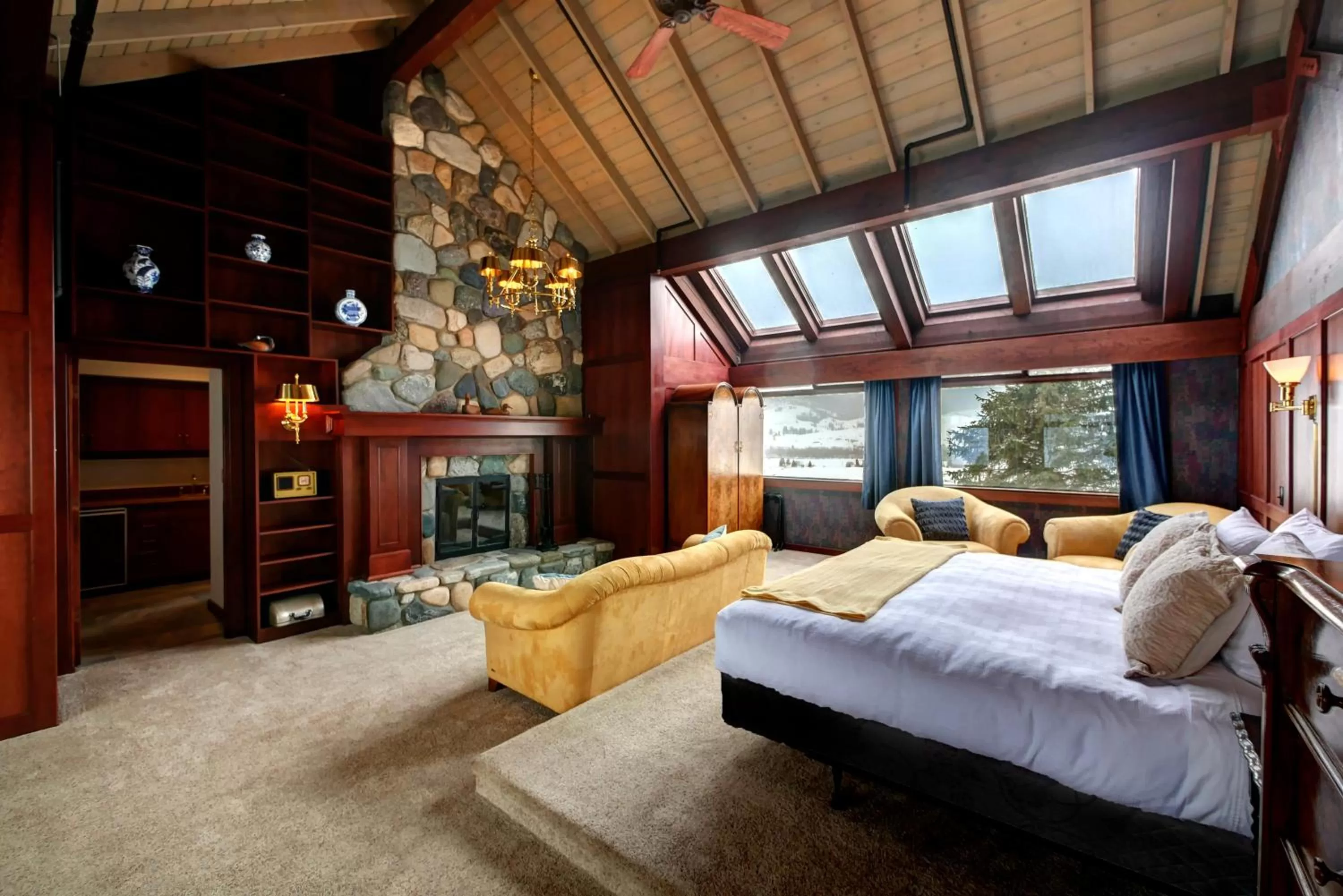 Photo of the whole room, Bed in Casia Lodge and Ranch