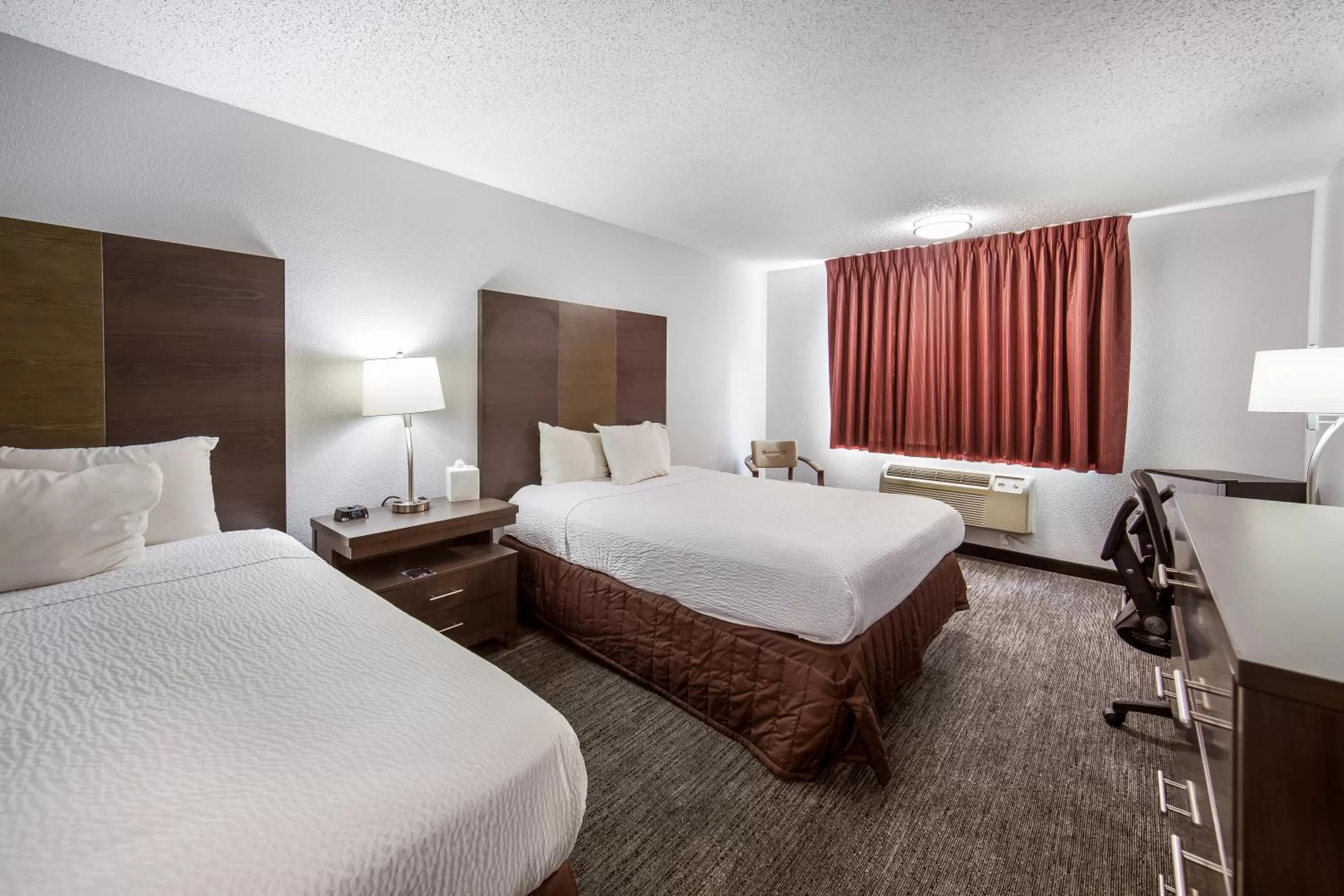 Bedroom, Bed in Red Lion Inn & Suites Grants Pass