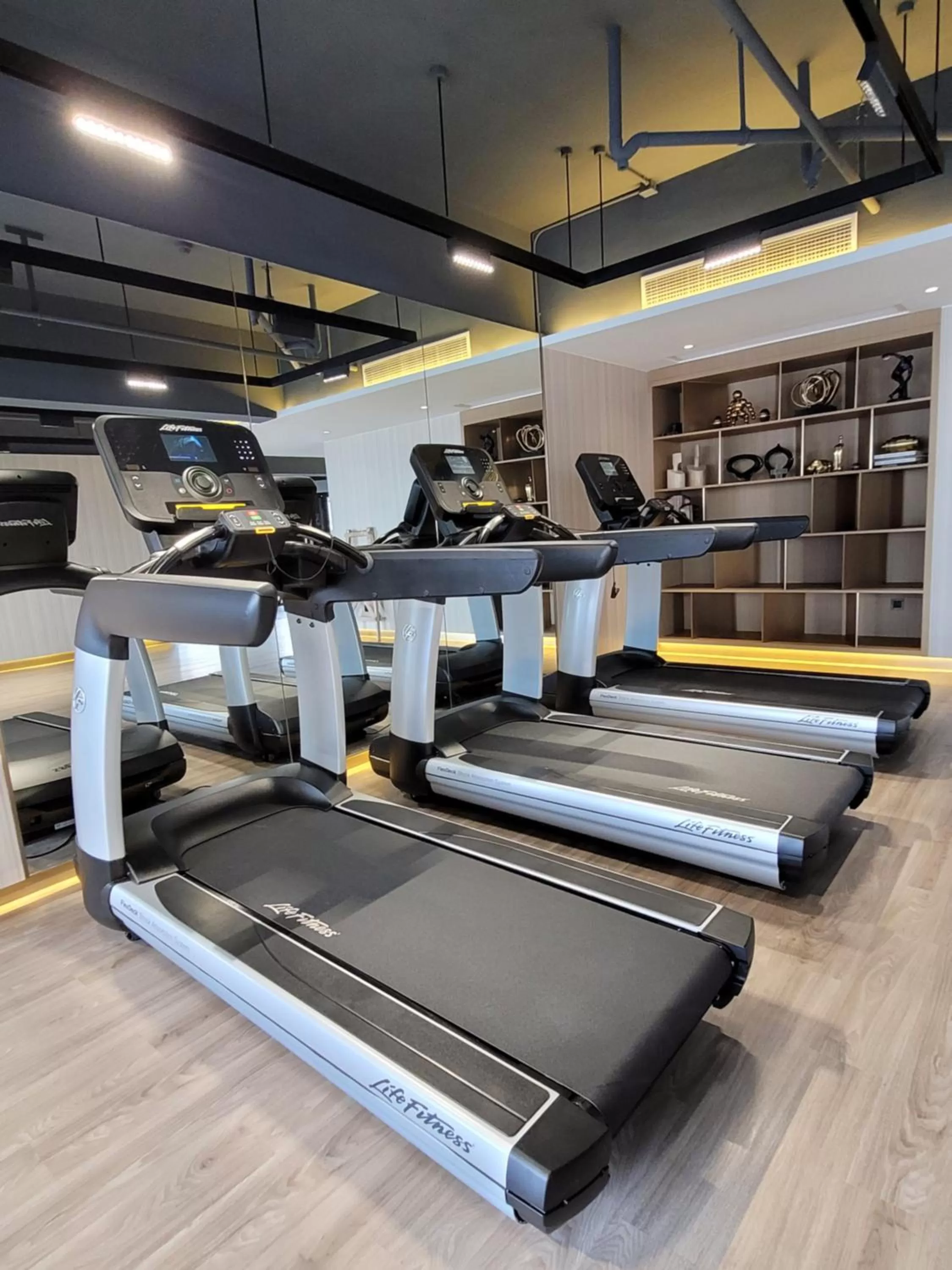Fitness centre/facilities in Howard Johnson Plaza by Wyndham Blue Bay Sihanoukville