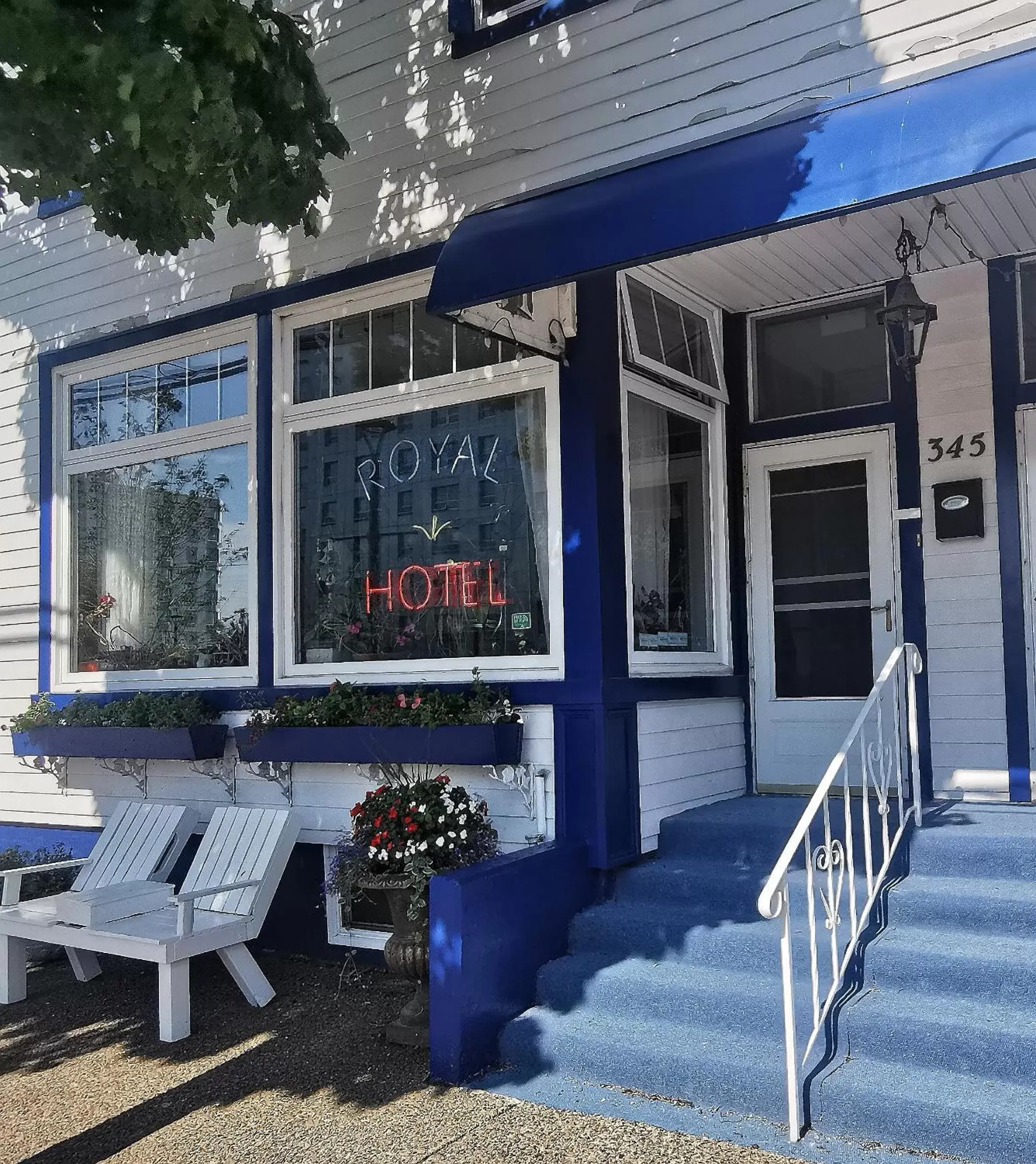 Royal Hotel Royal Hotel