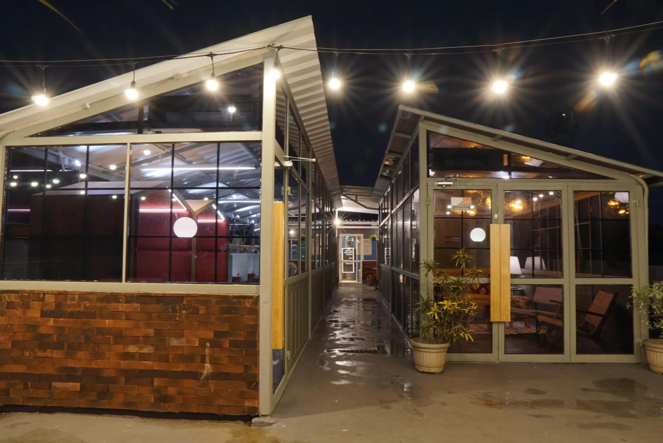 Facade/entrance in Tuju Abuserin Syariah