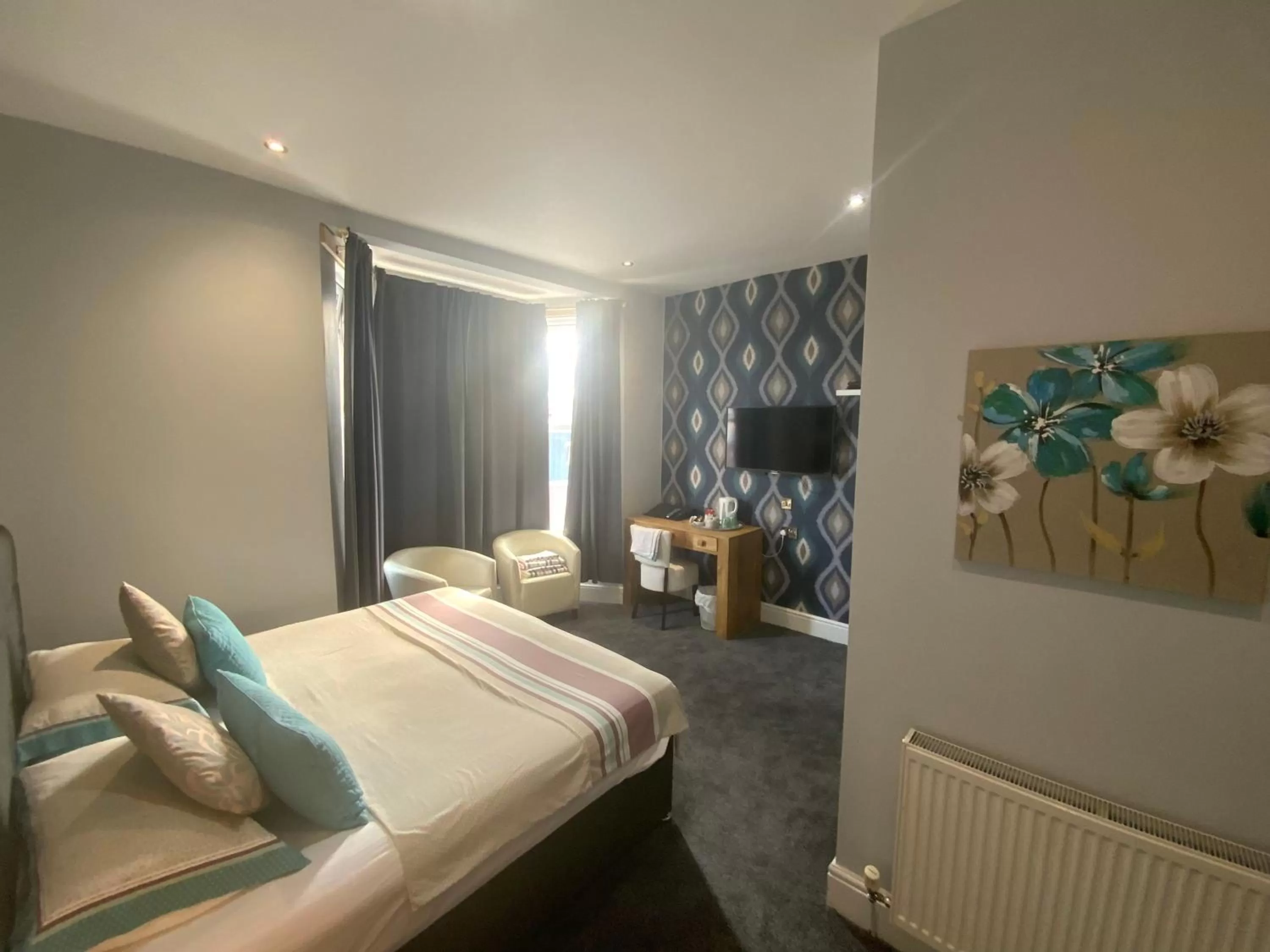 Bed in Wheldale Hotel