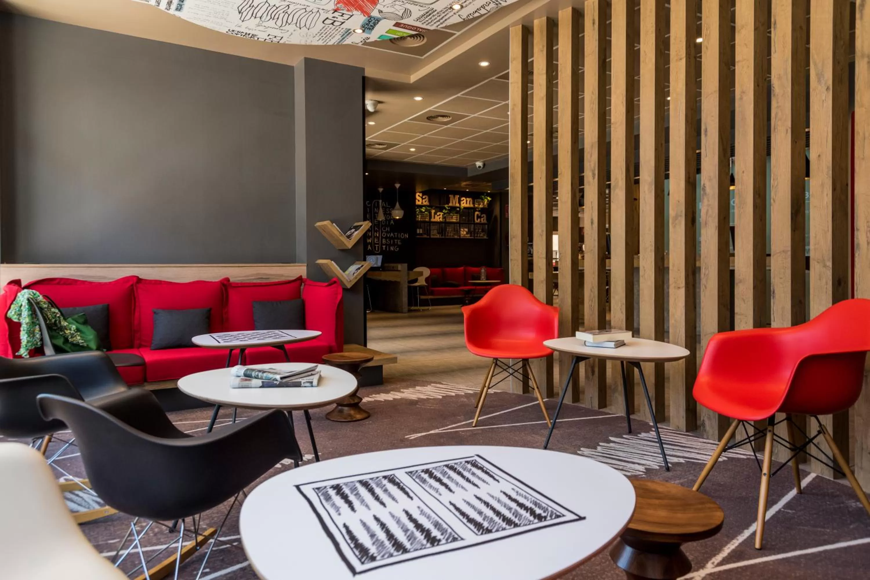 Living room in Ibis Salamanca