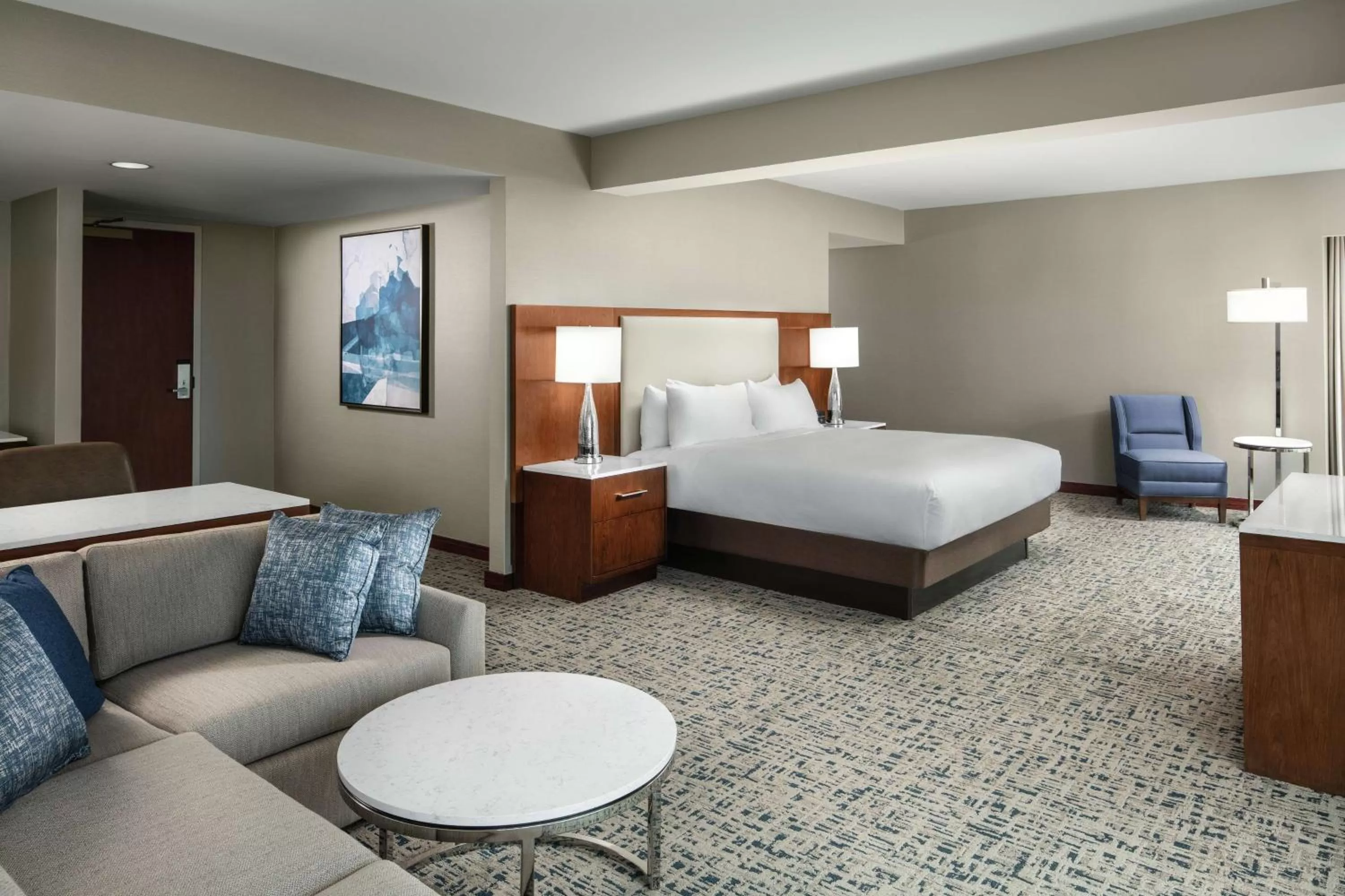 Bedroom, Bed in Hilton Boston Logan Airport