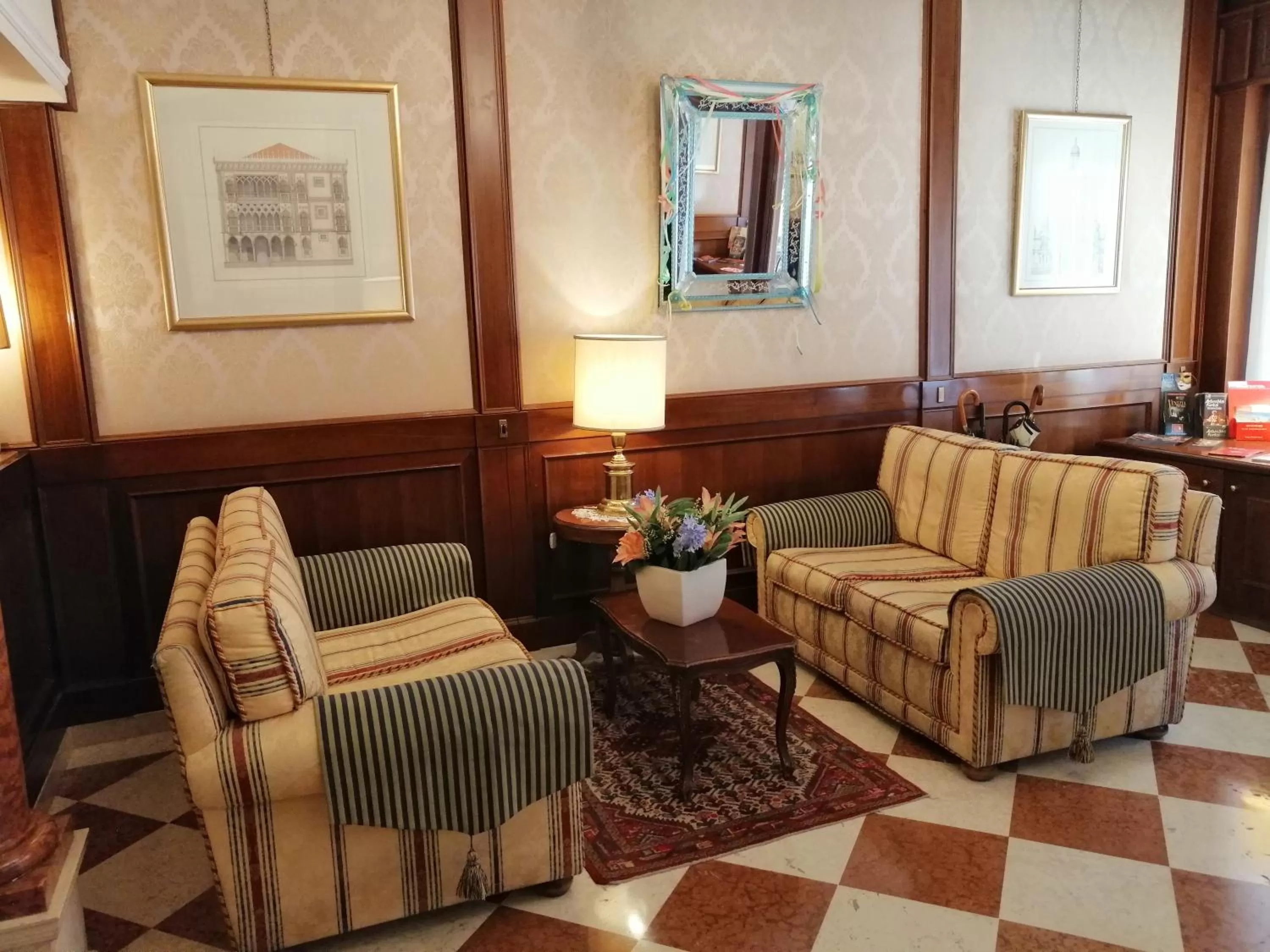 Lobby or reception in Hotel Falier