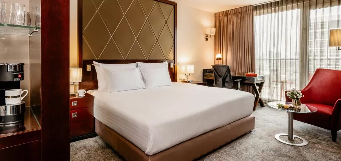 Bedroom, Bed in Crowne Plaza Tel Aviv Beach by IHG