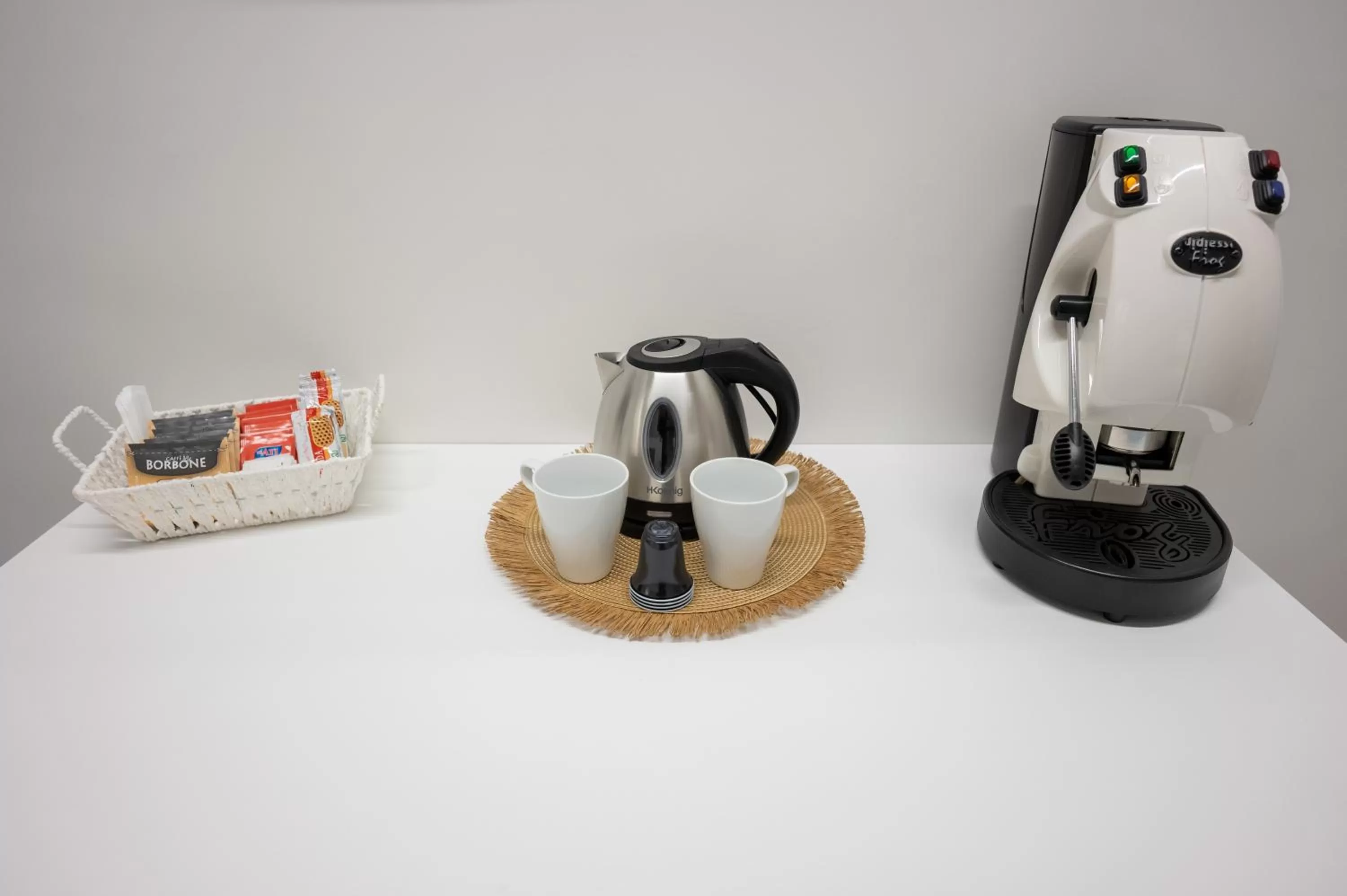 Coffee/Tea Facilities in K-Home