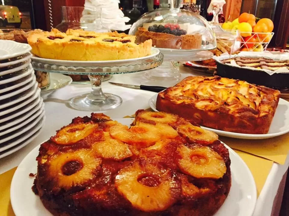 Restaurant/places to eat in Hotel Piero Della Francesca