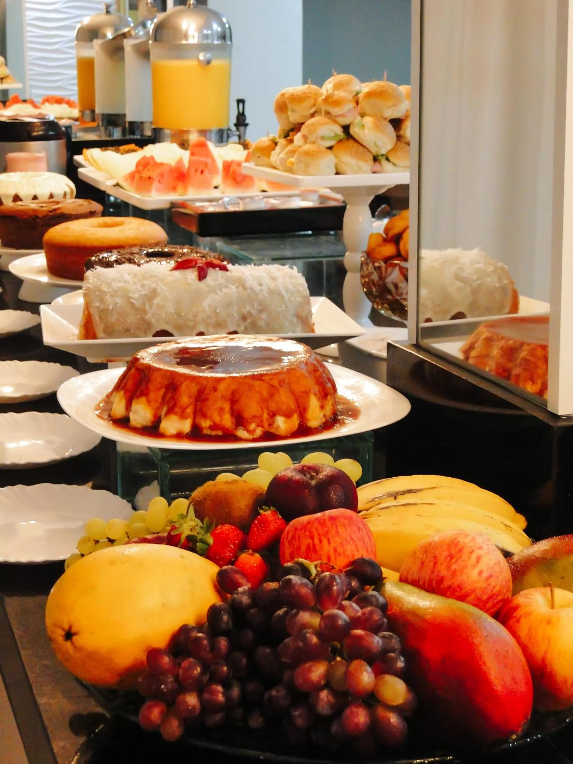 Food and drinks in Hotel Albinos