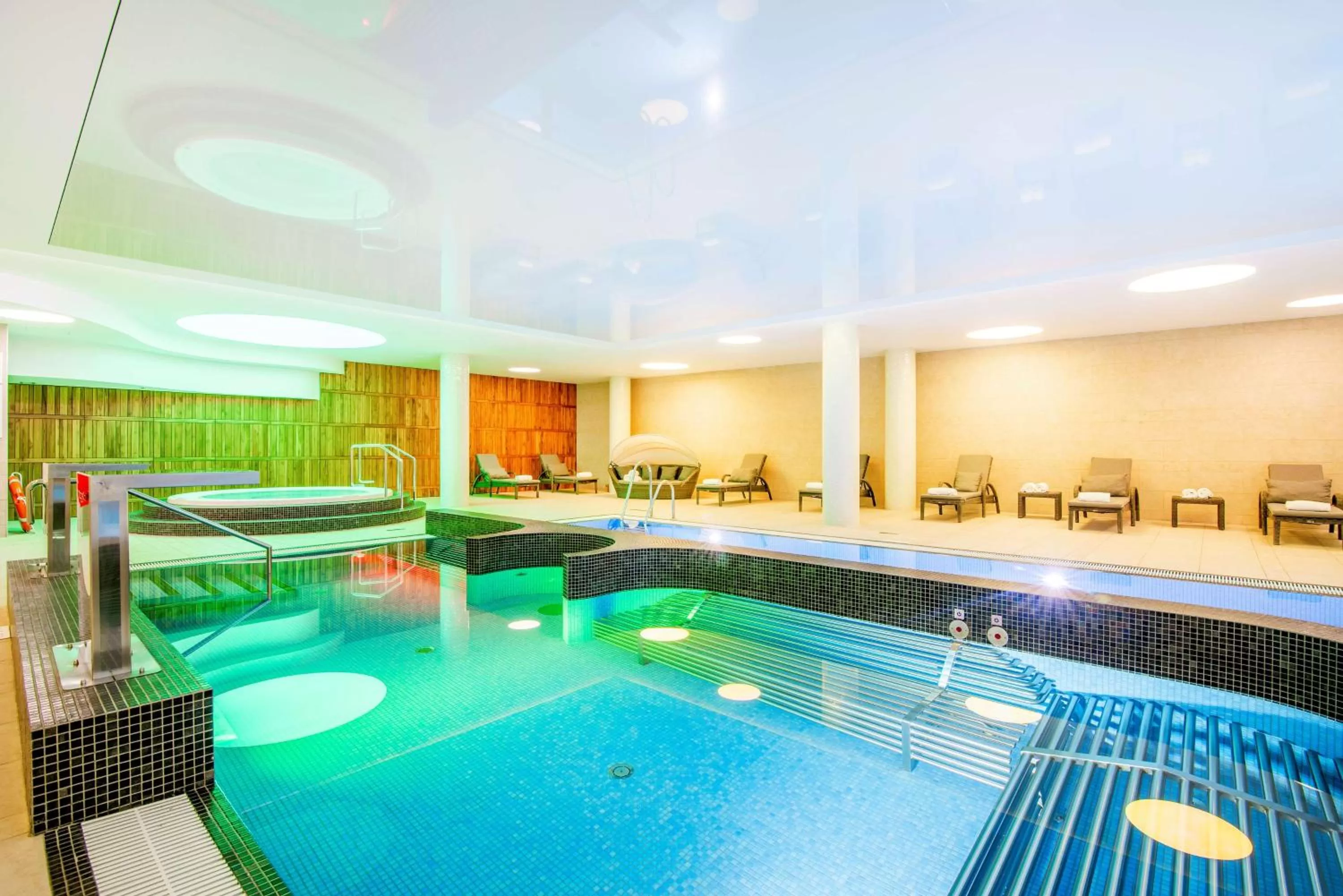 Pool view in DoubleTree by Hilton Krakow Hotel & Convention Center