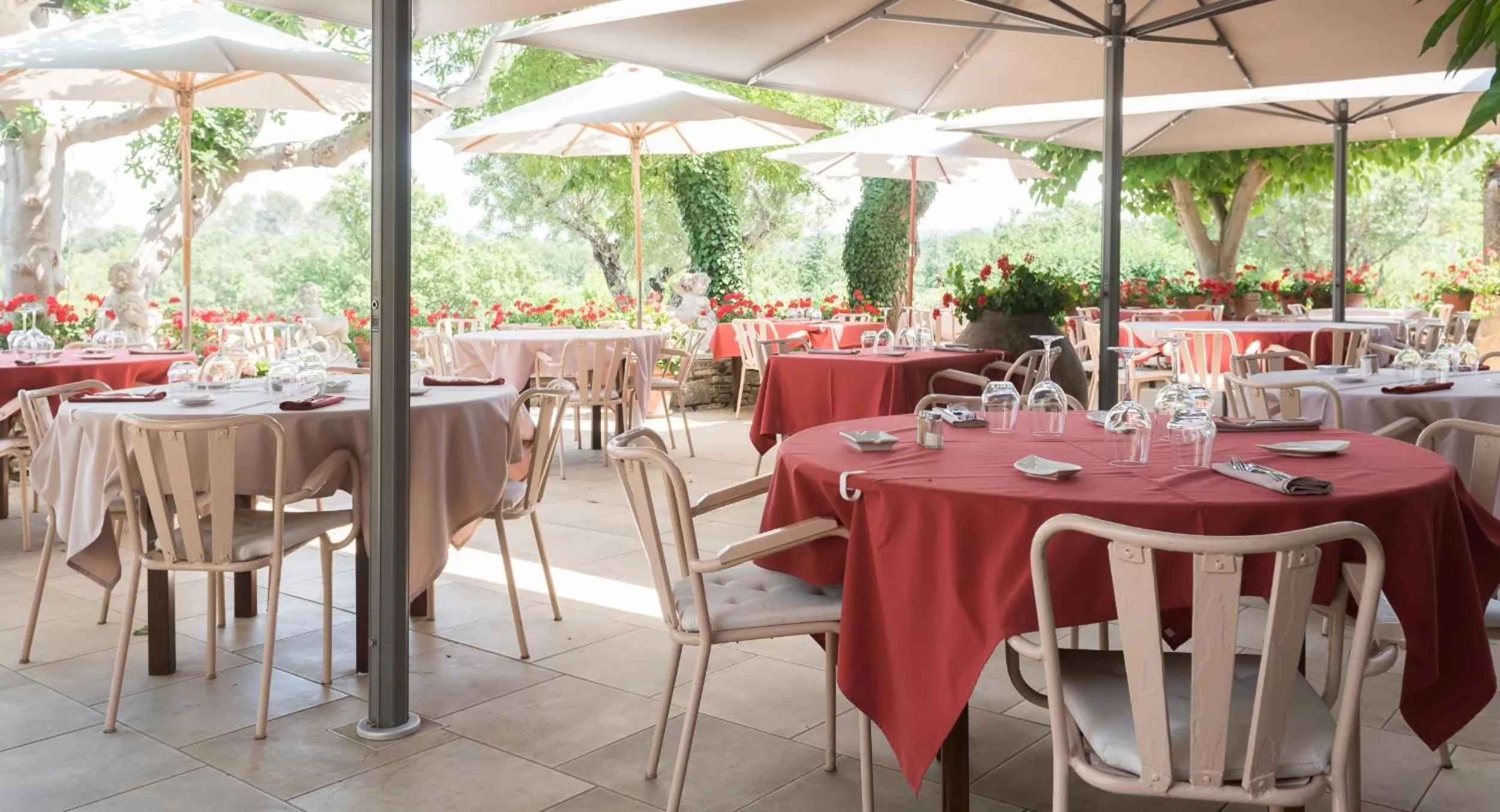 Restaurant/places to eat in Domaine du Lac - Teritoria
