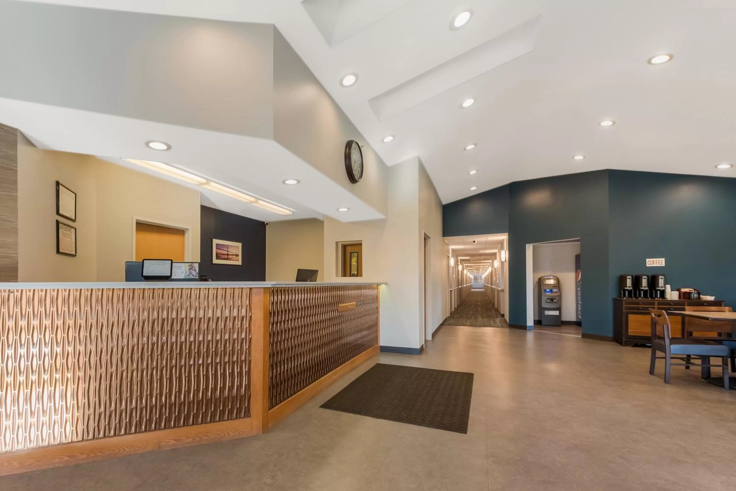 Lobby or reception in SureStay Plus Hotel by Best Western Highland Poughkeepsie