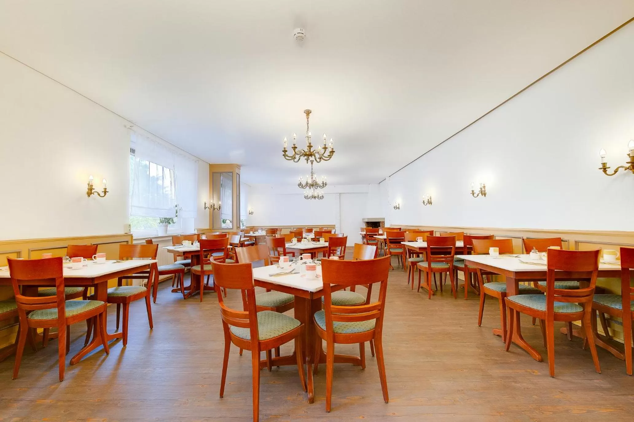 Breakfast in Hotel Hannover Airport by Premiere Classe