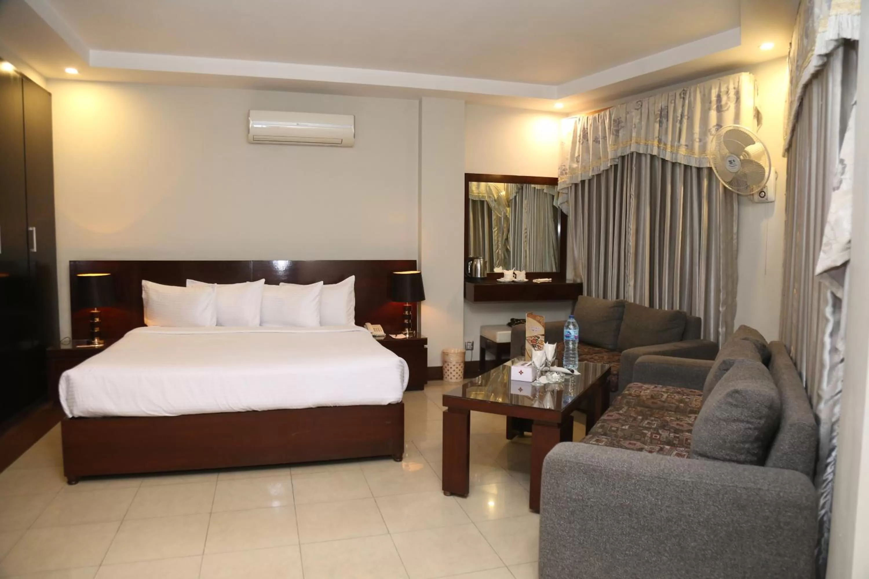 Photo of the whole room in Hotel Multan Continental