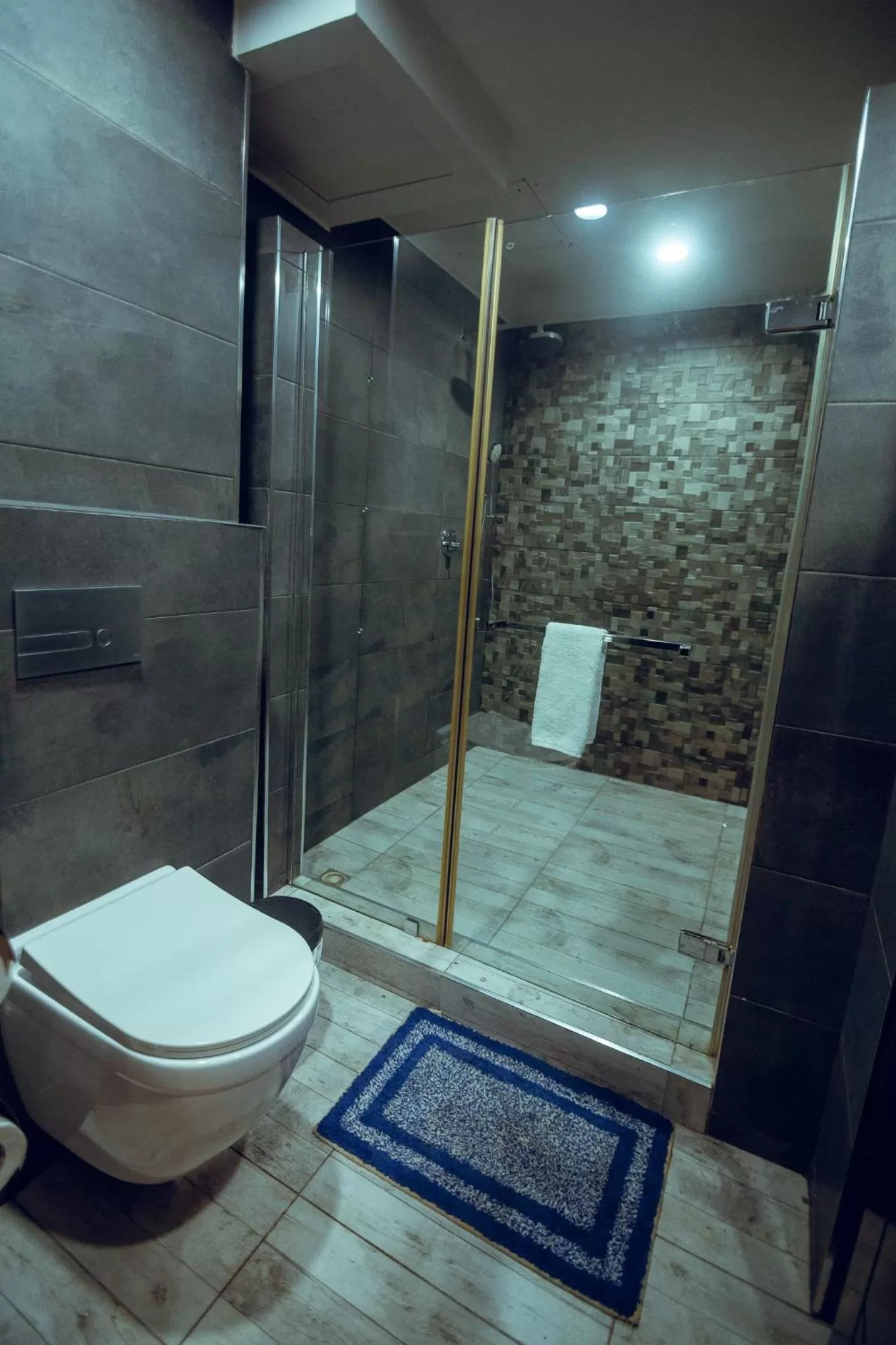 Bathroom in Noble House Hotel