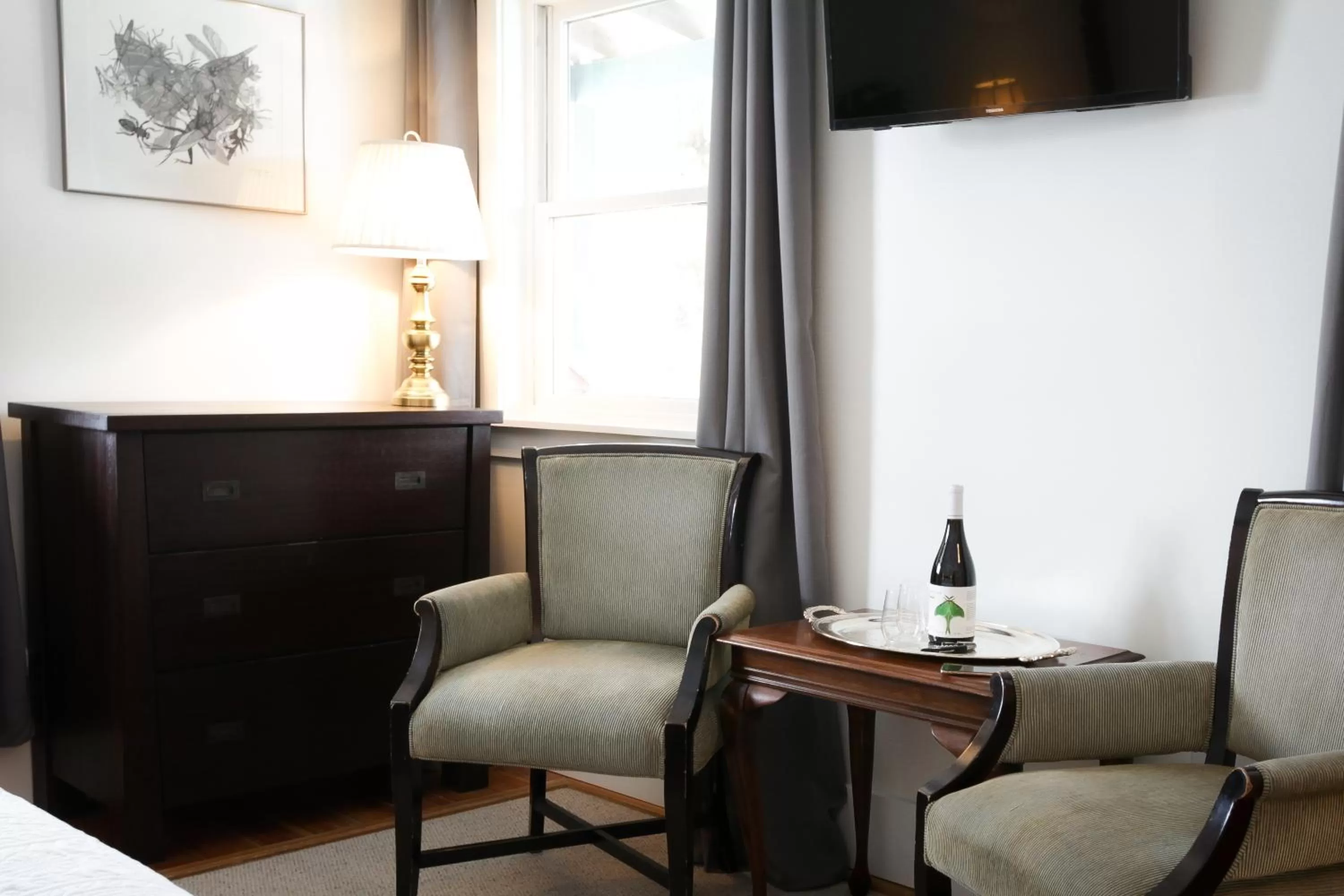 Seating area in Jackson's Falls Country Inn