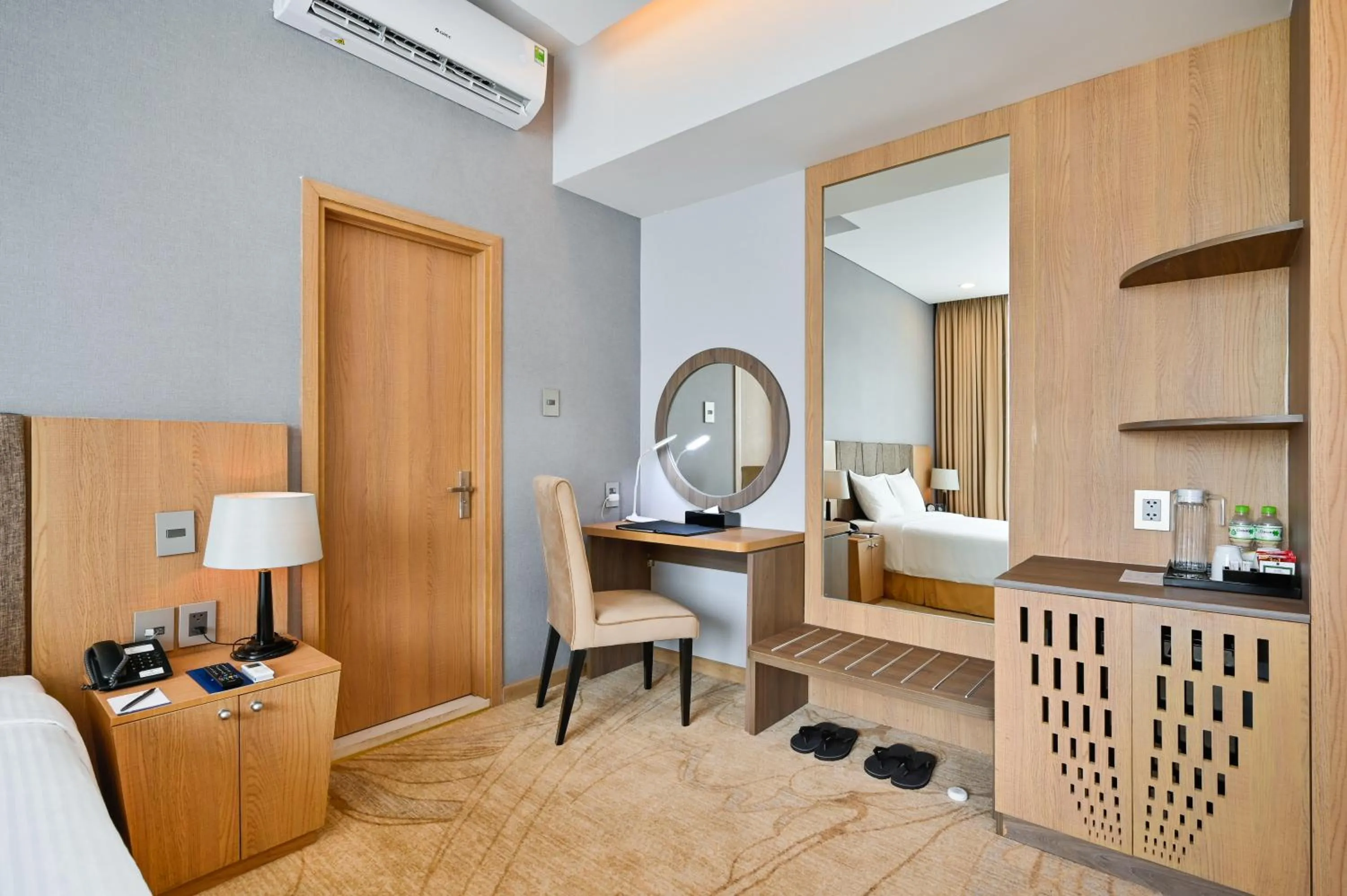 Seating area, Bed in Muong Thanh Grand Saigon Centre Hotel