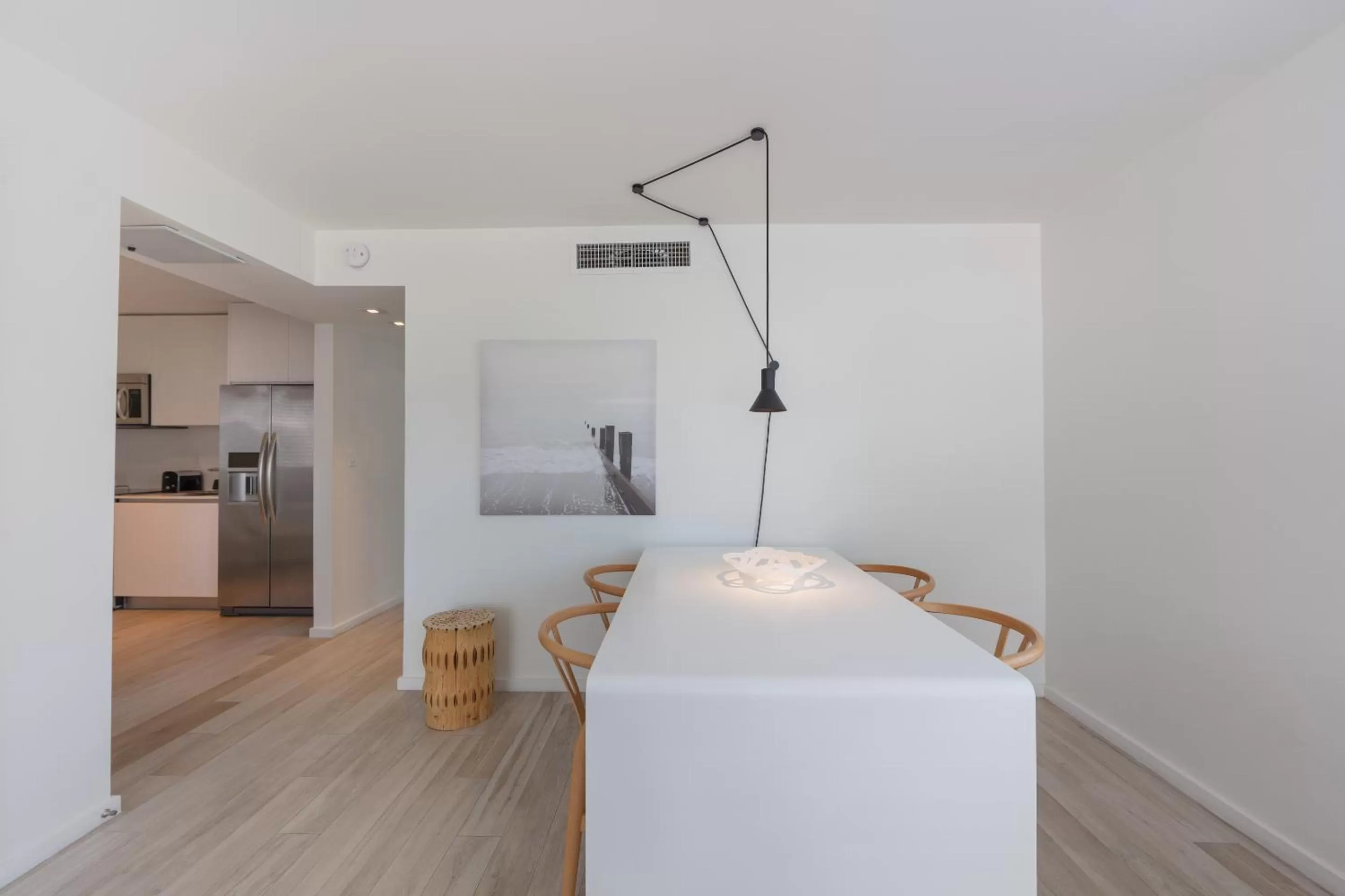 Dining area in Beach Haus Key Biscayne Contemporary Apartments