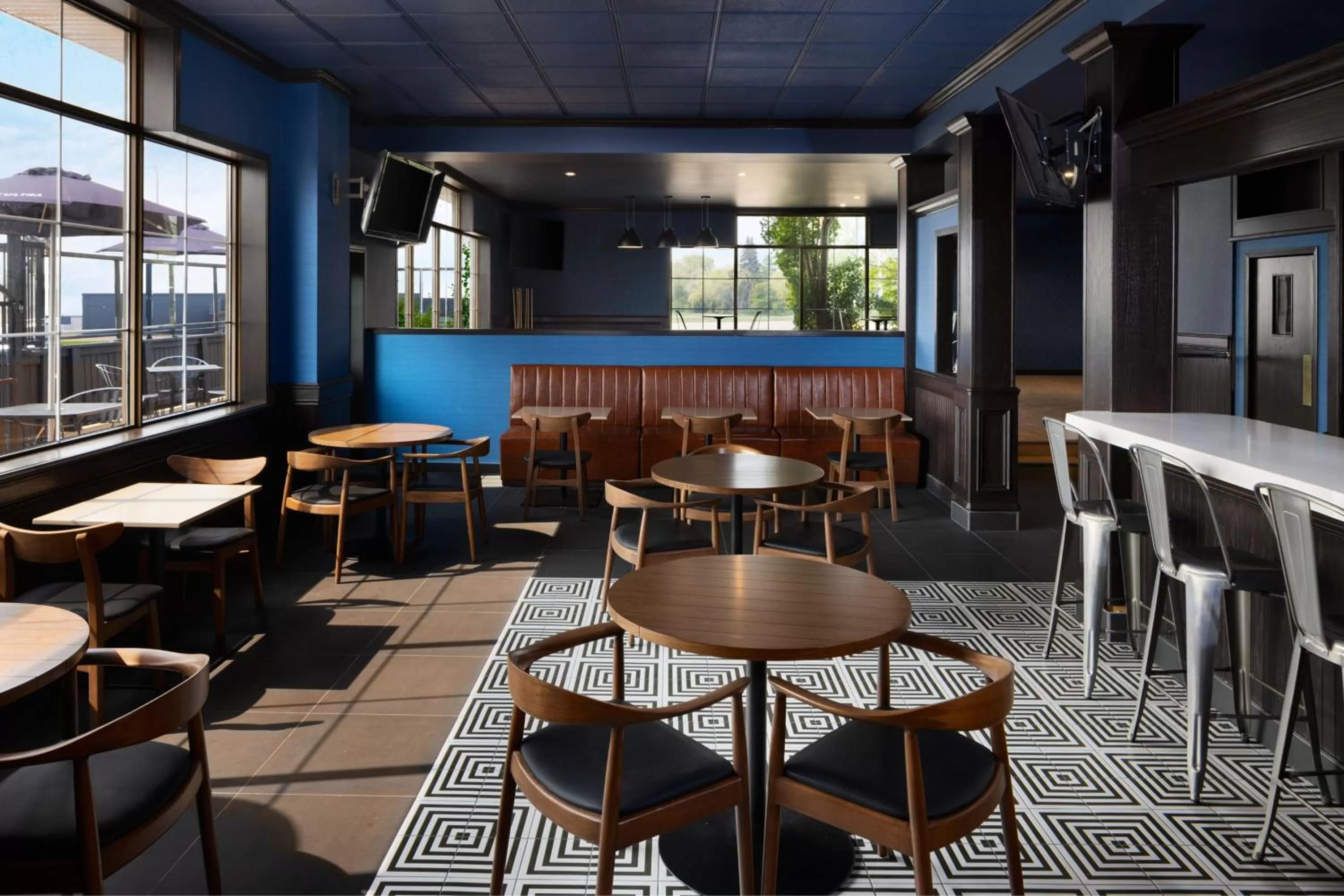 Restaurant/places to eat in Four Points by Sheraton Edmonton South