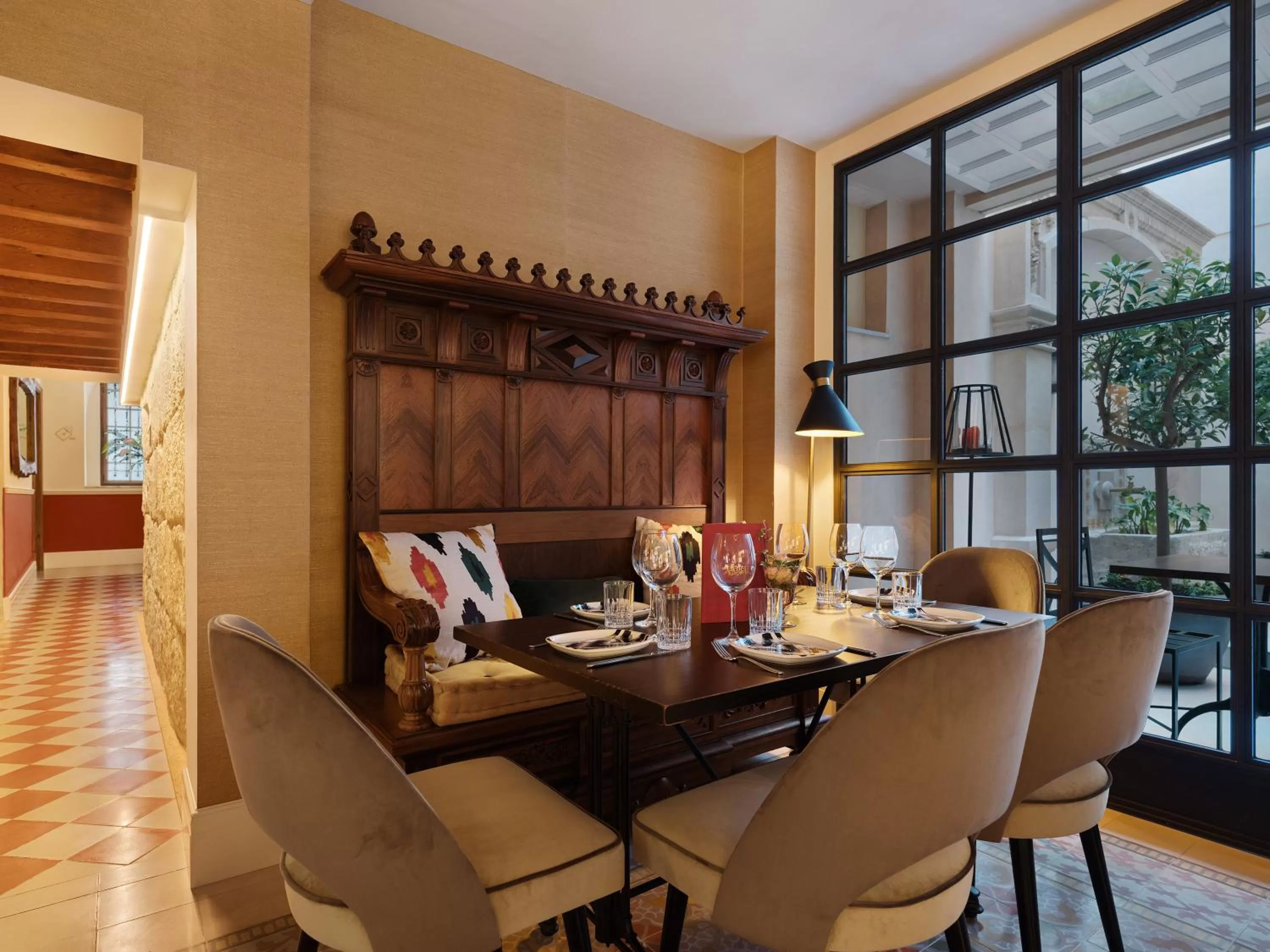 Restaurant/places to eat in Hotel Gloria de Sant Jaume