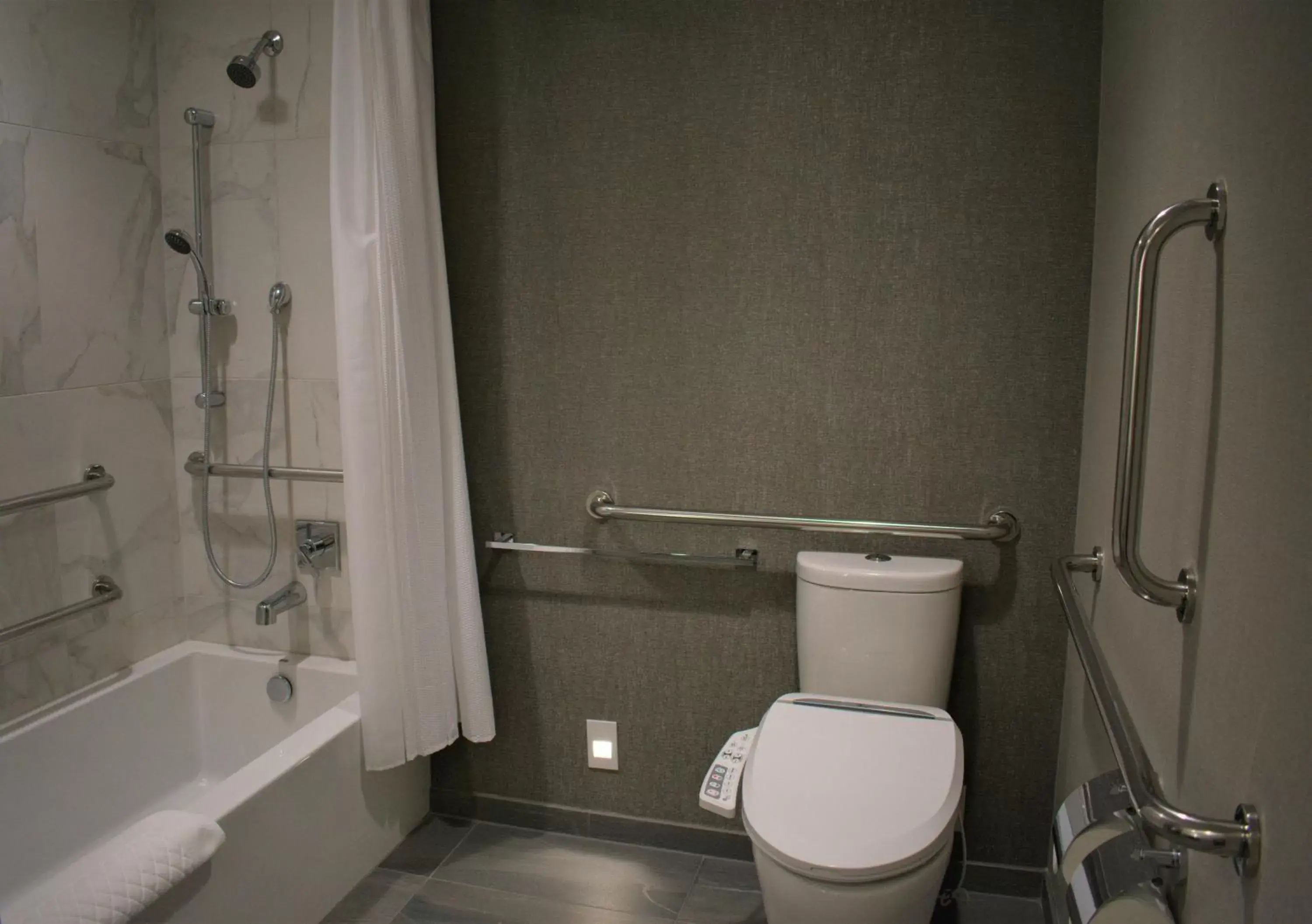 Deluxe King Room in YO1 Longevity & Health Resorts, Catskills Deluxe King Room in YO1 Longevity & Health Resorts, Catskills