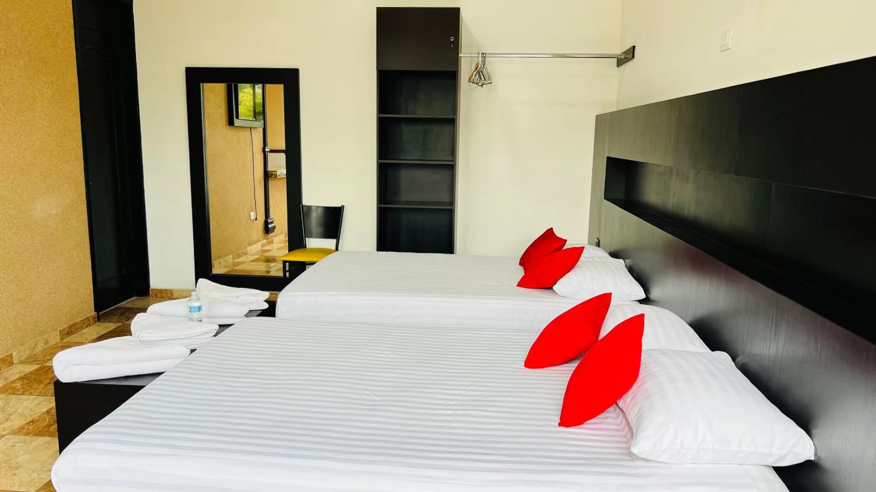 Bed in Hotel Villa Pralaya