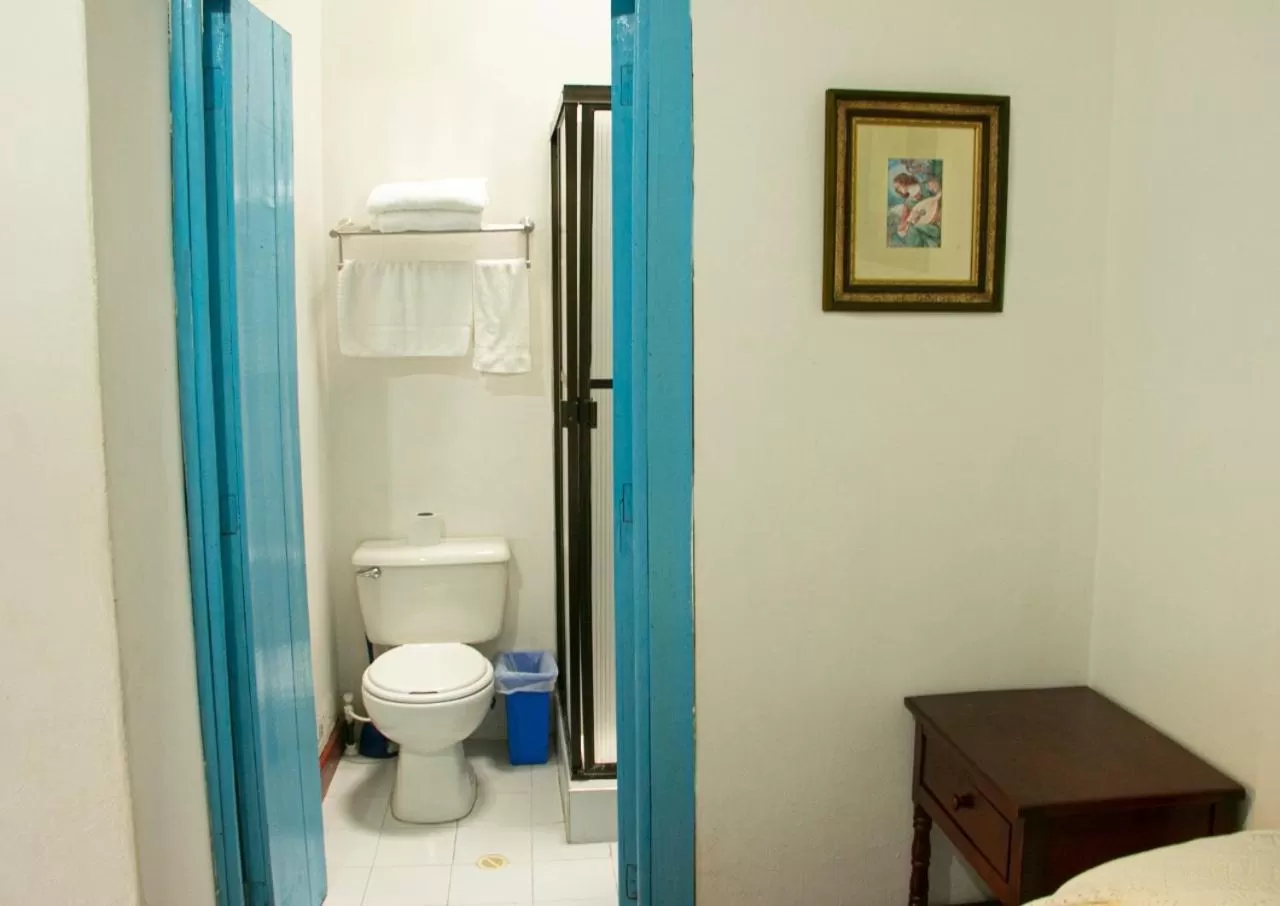 Bathroom in Casa Hotel El Compadre