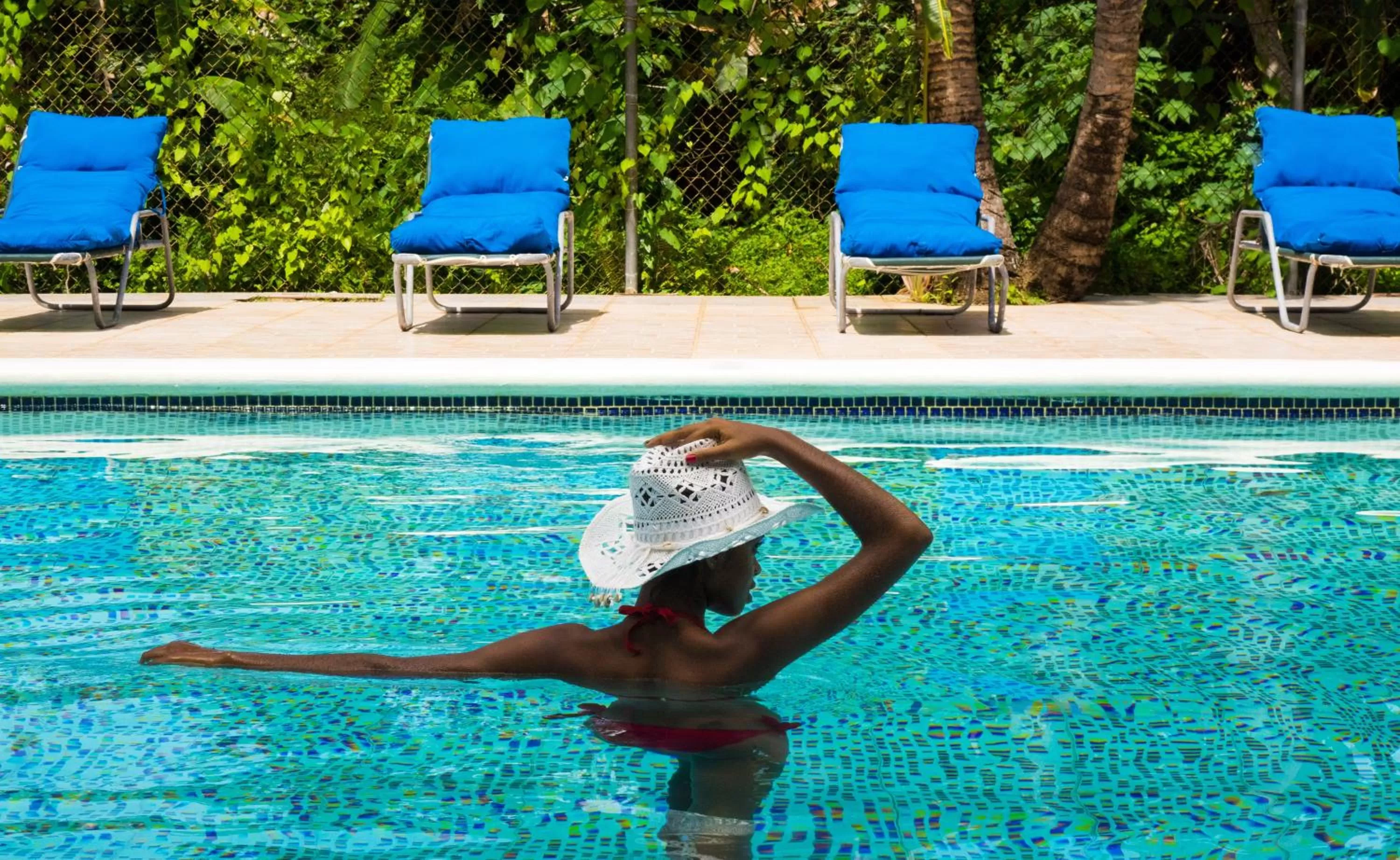 Swimming pool in Legends Beach Resort