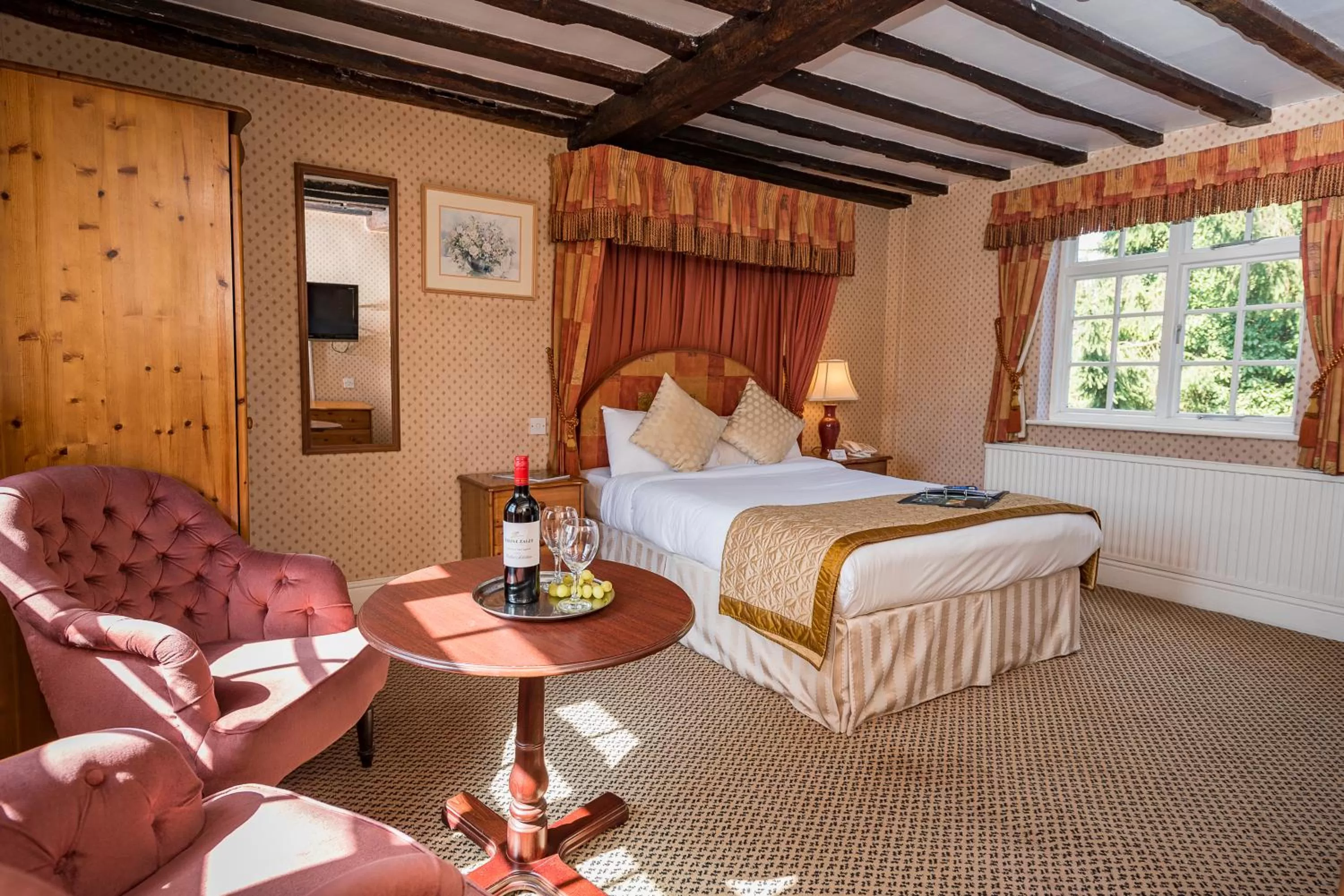 Bed in Marston Farm Hotel
