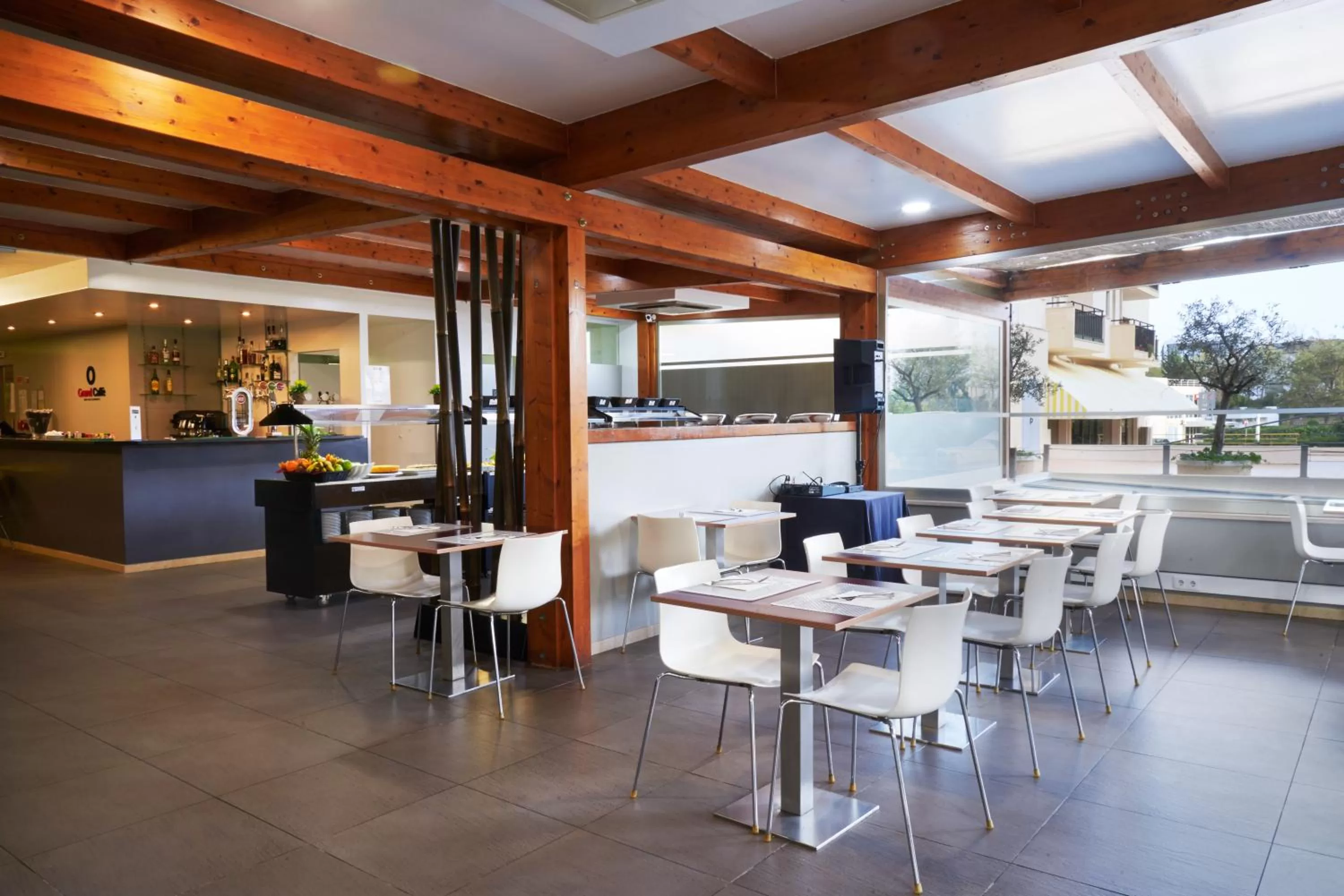 Restaurant/places to eat in RR Club Amarilis