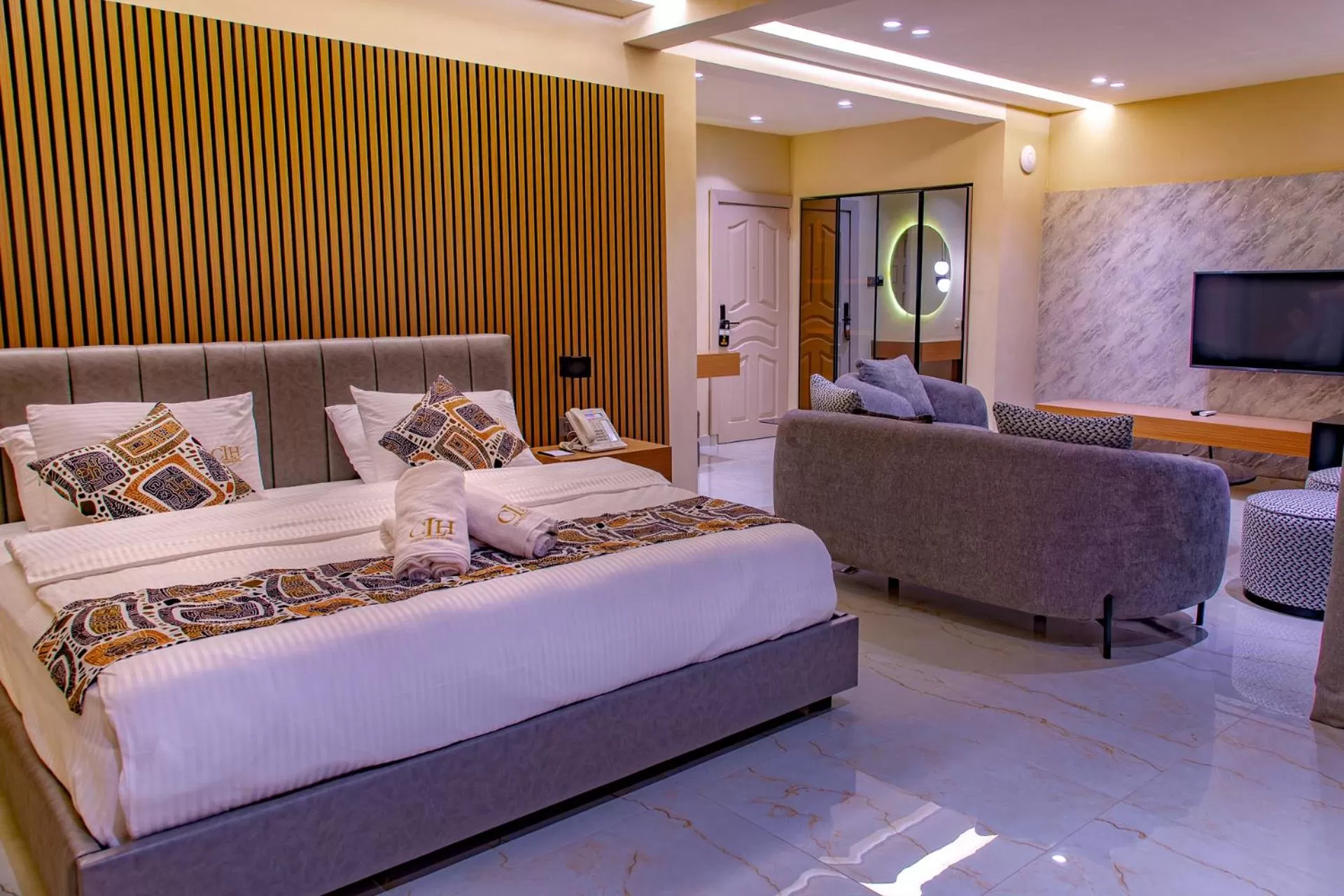 Bedroom, Bed in The Country Lodge Hotel