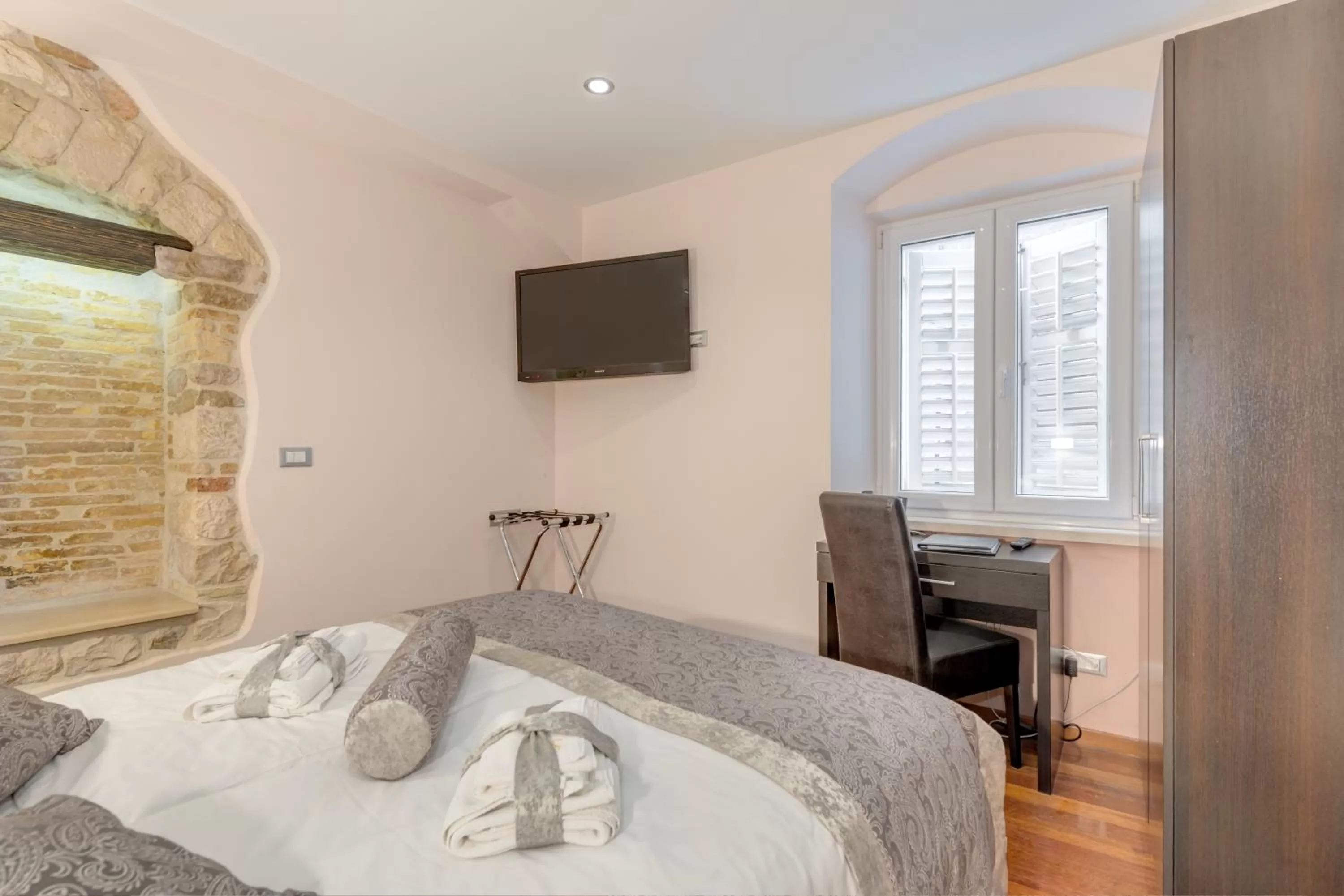 Bedroom, Bed in Palace Suites Heritage Hotel - Adults Only