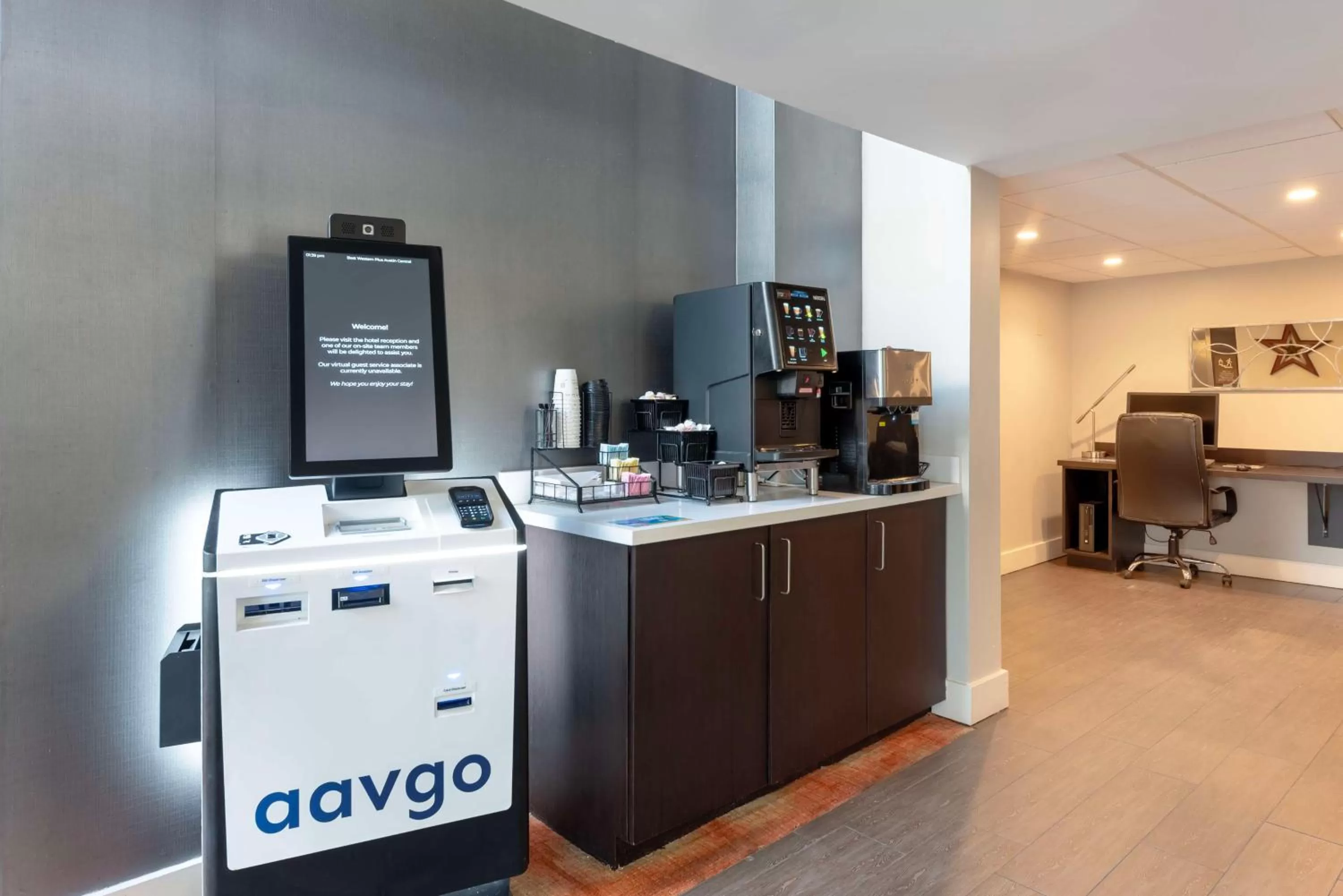 Property building in Best Western Plus Austin Central