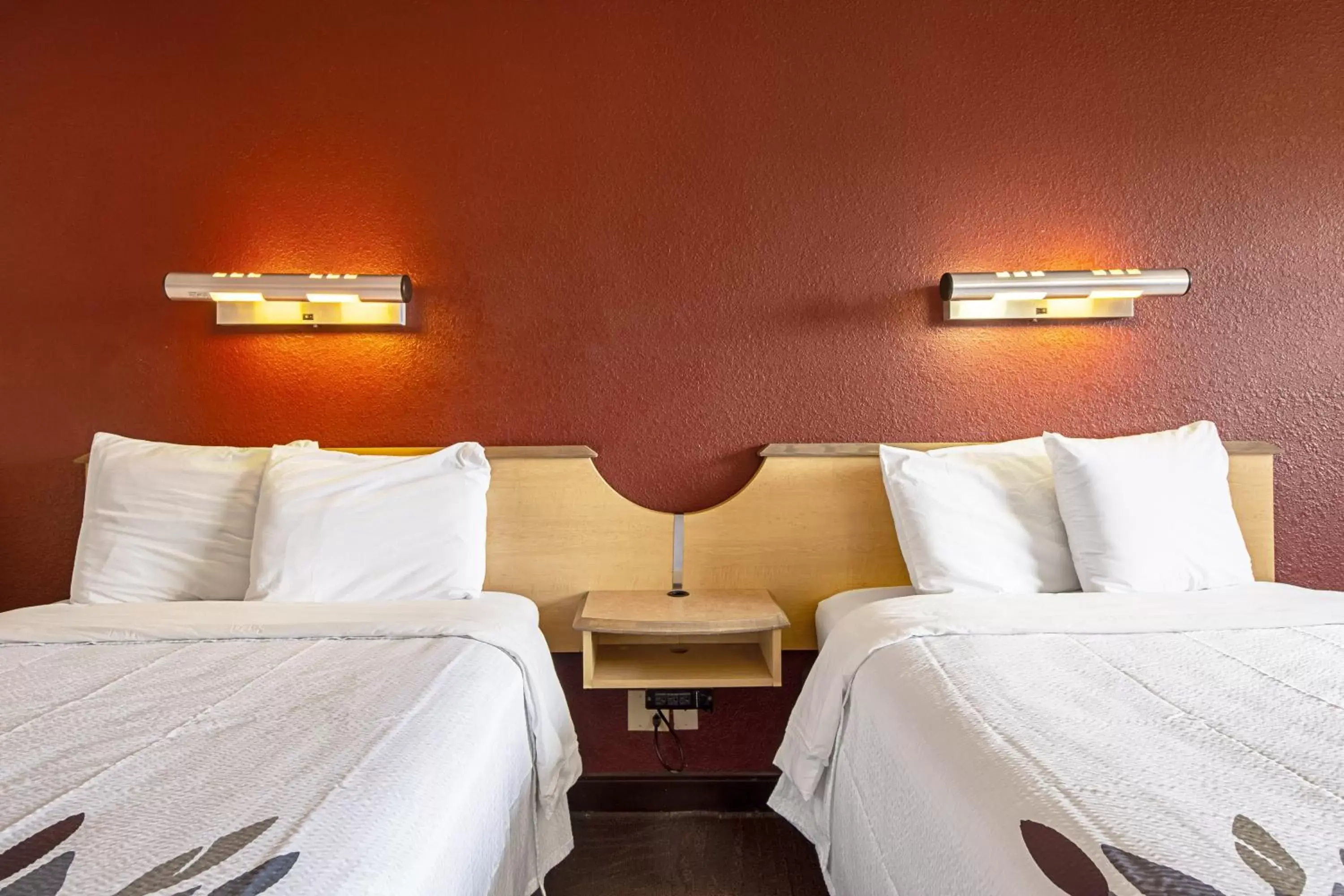 Standard Room with Two Double Beds Smoke Free in Red Roof Inn Milford - New Haven Standard Room with Two Double Beds Smoke Free in Red Roof Inn Milford - New Haven