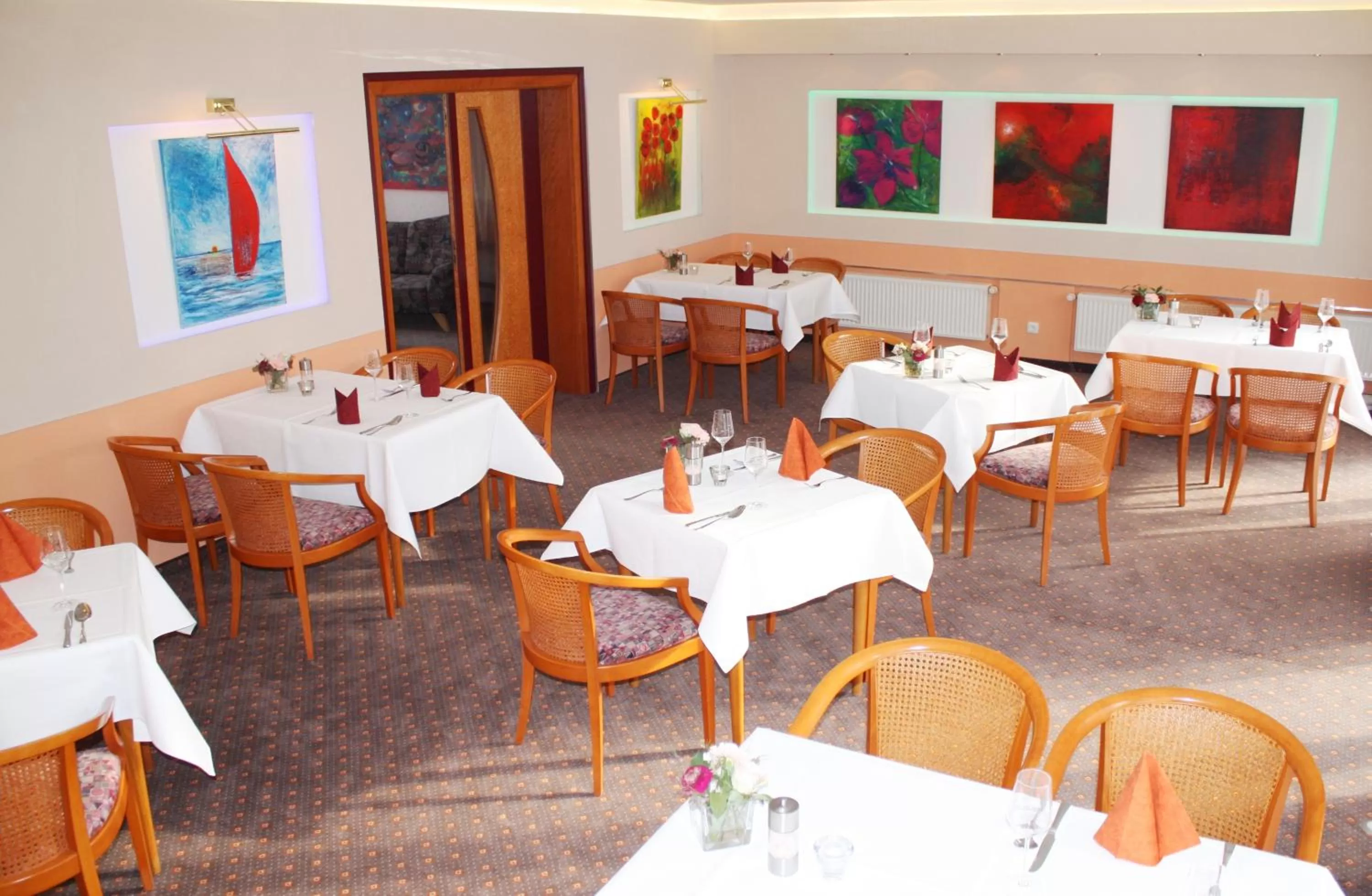 Restaurant/places to eat in Carmina am See