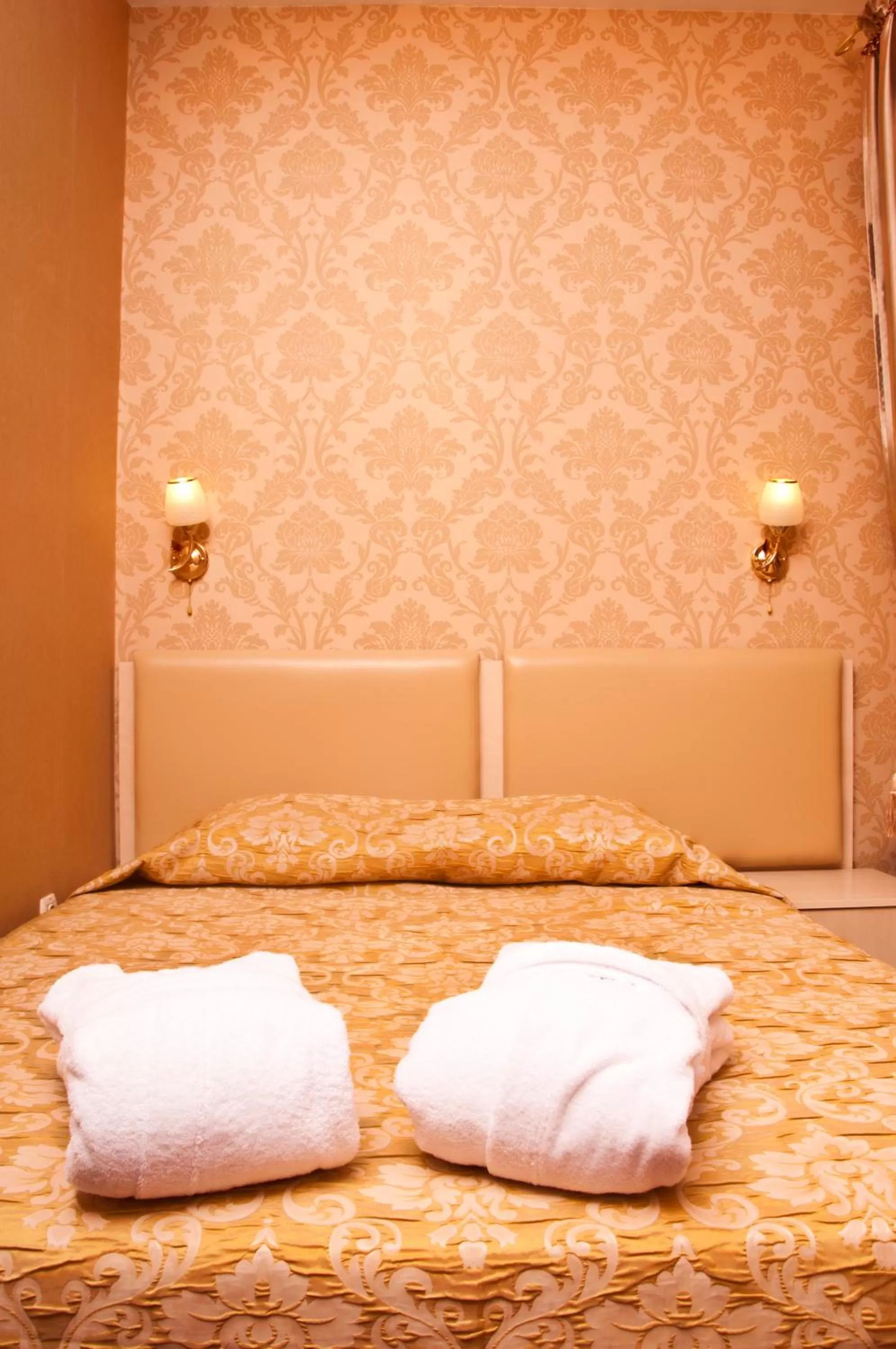 Bed in Lermontovskiy Hotel