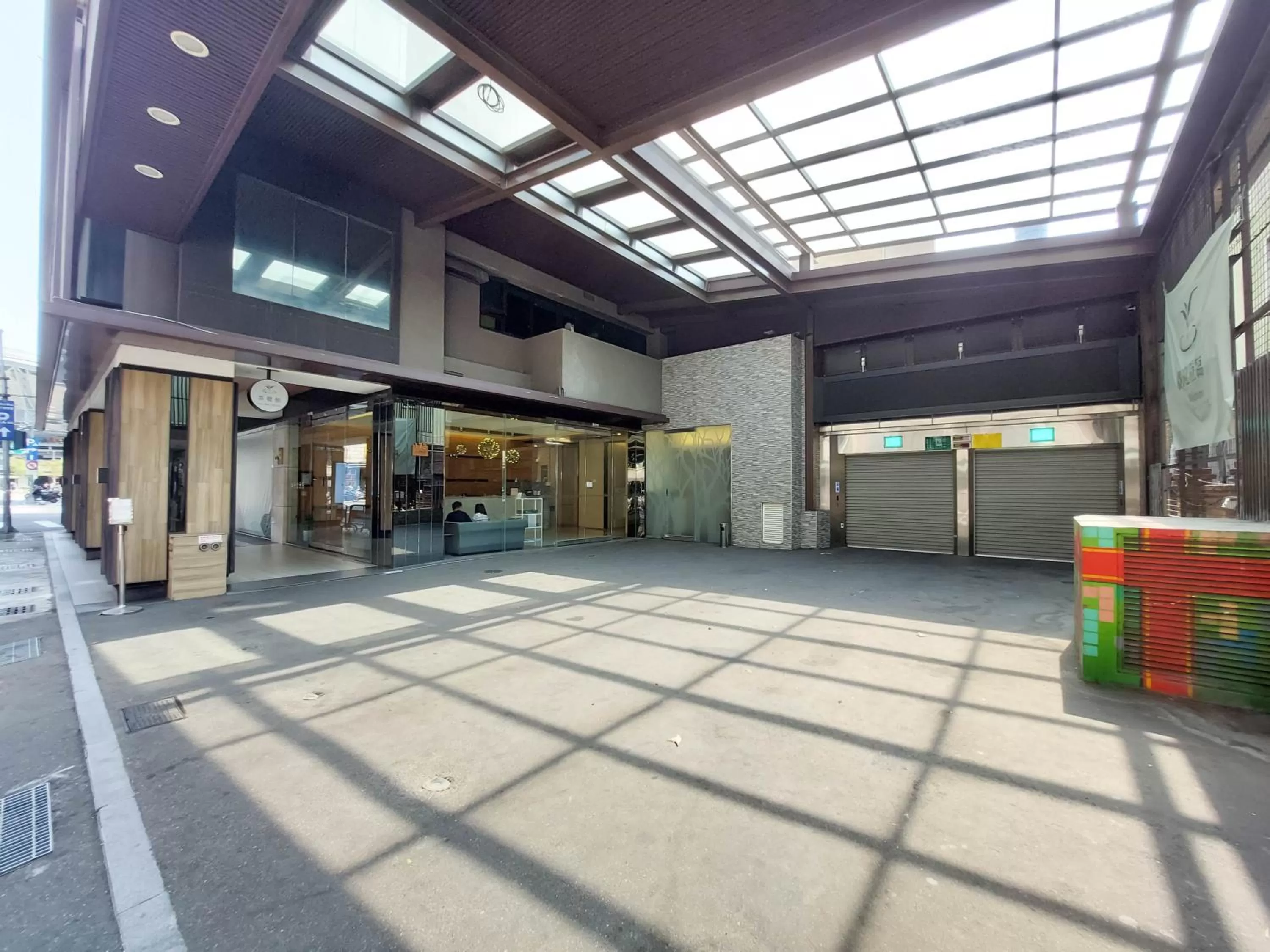 Parking in Green Hotel - Tea Way