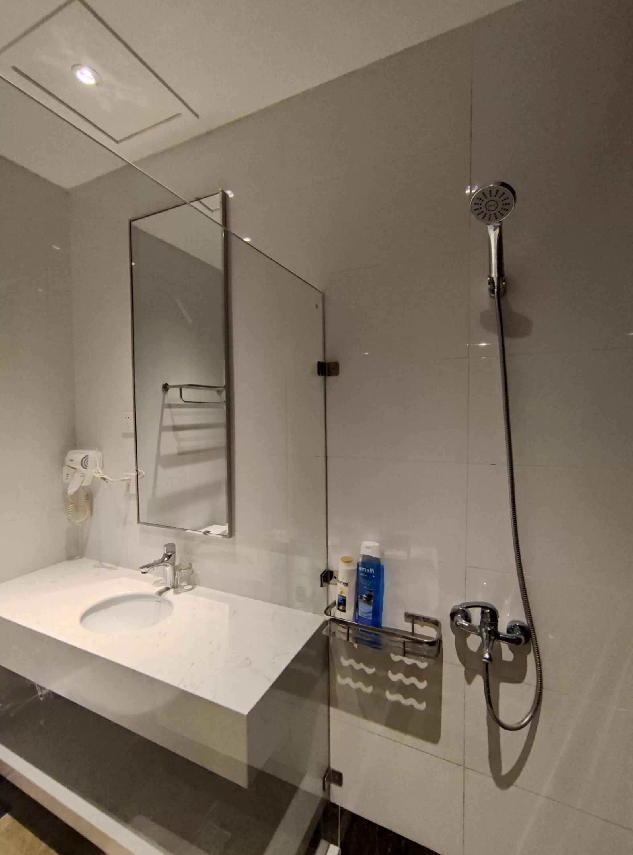 Bathroom in VANCII Hotel